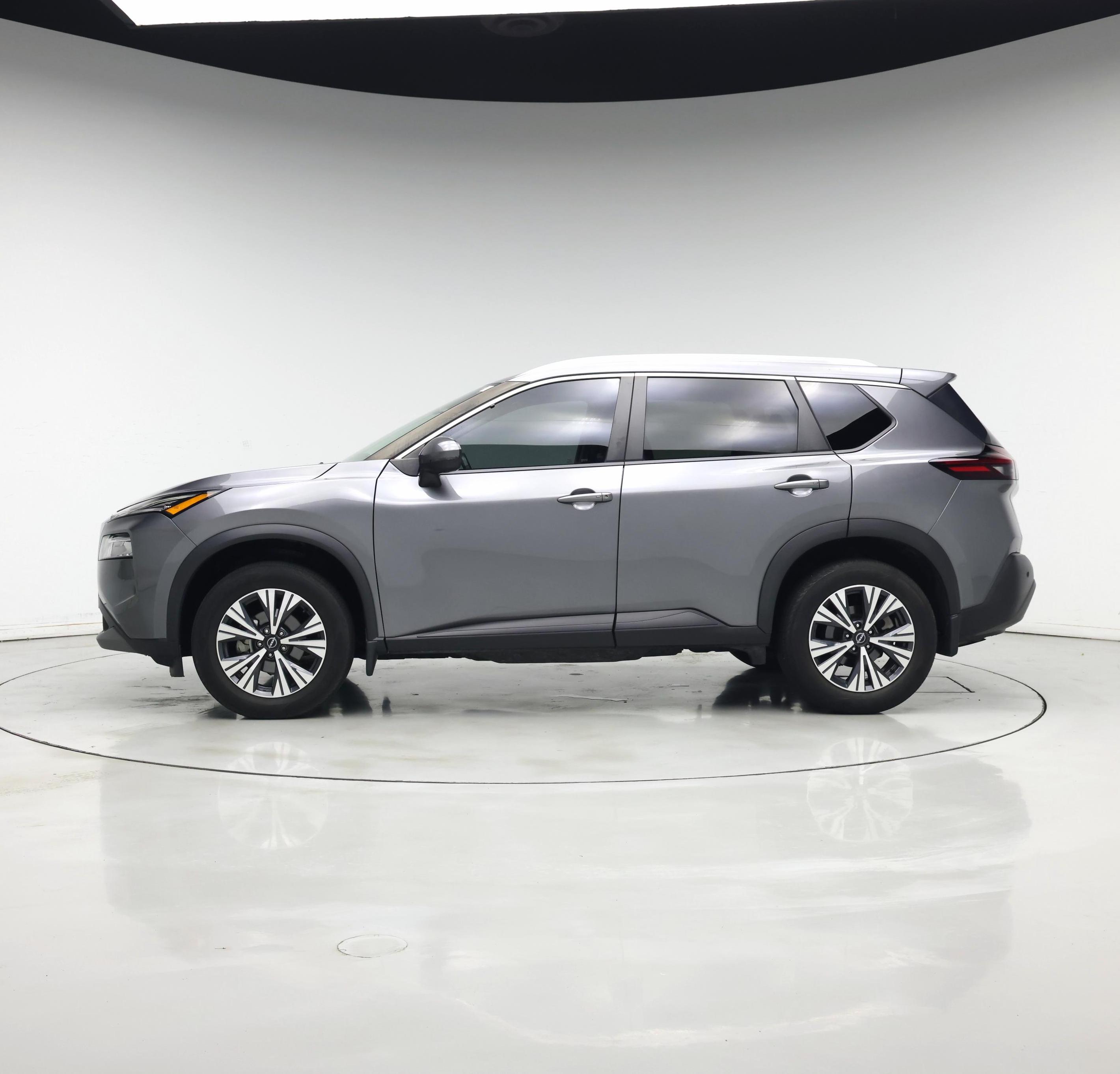 Thumbnail: 2022 Nissan Rogue - 3
