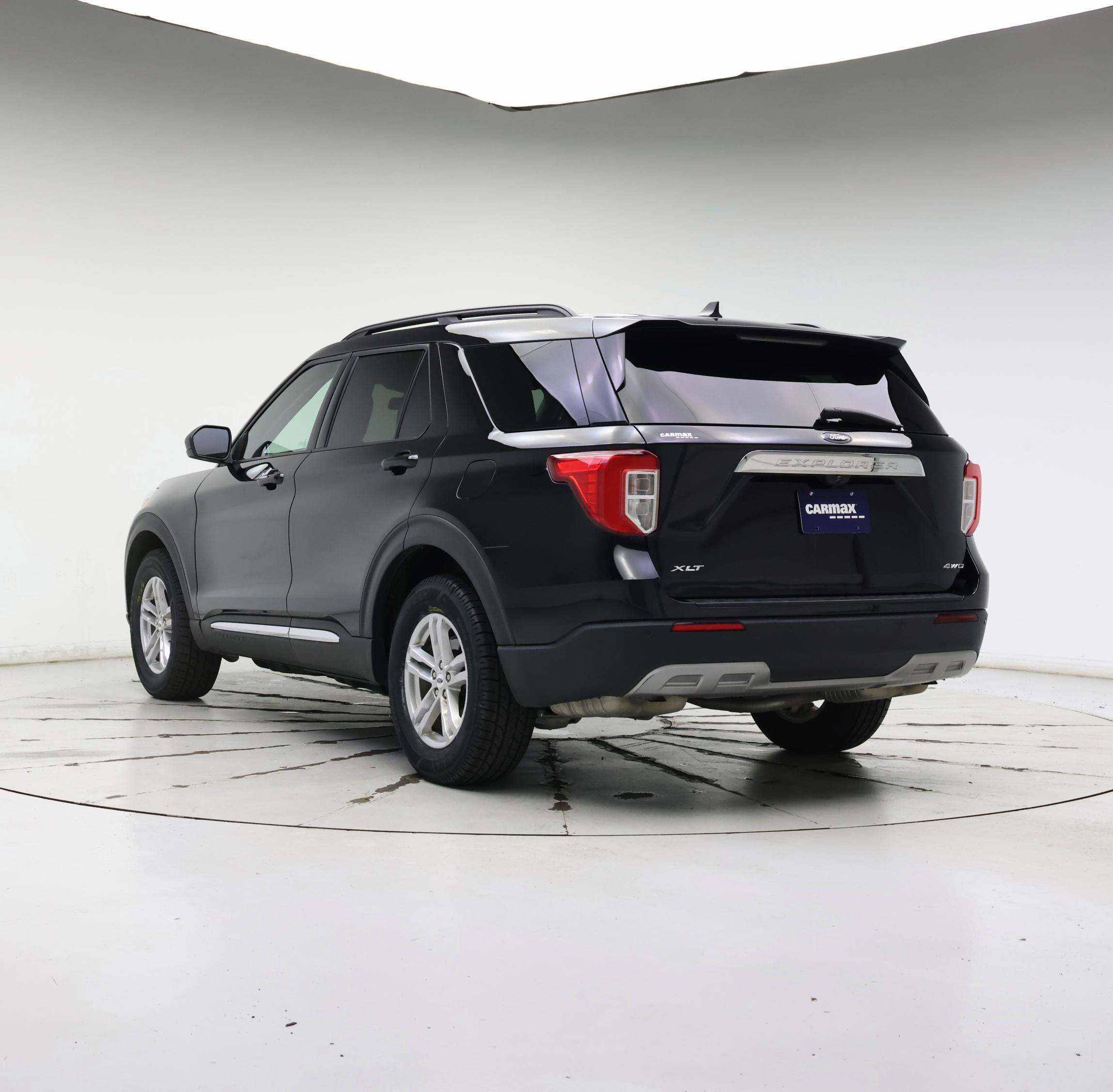 Thumbnail: 2022 Ford Explorer - 2