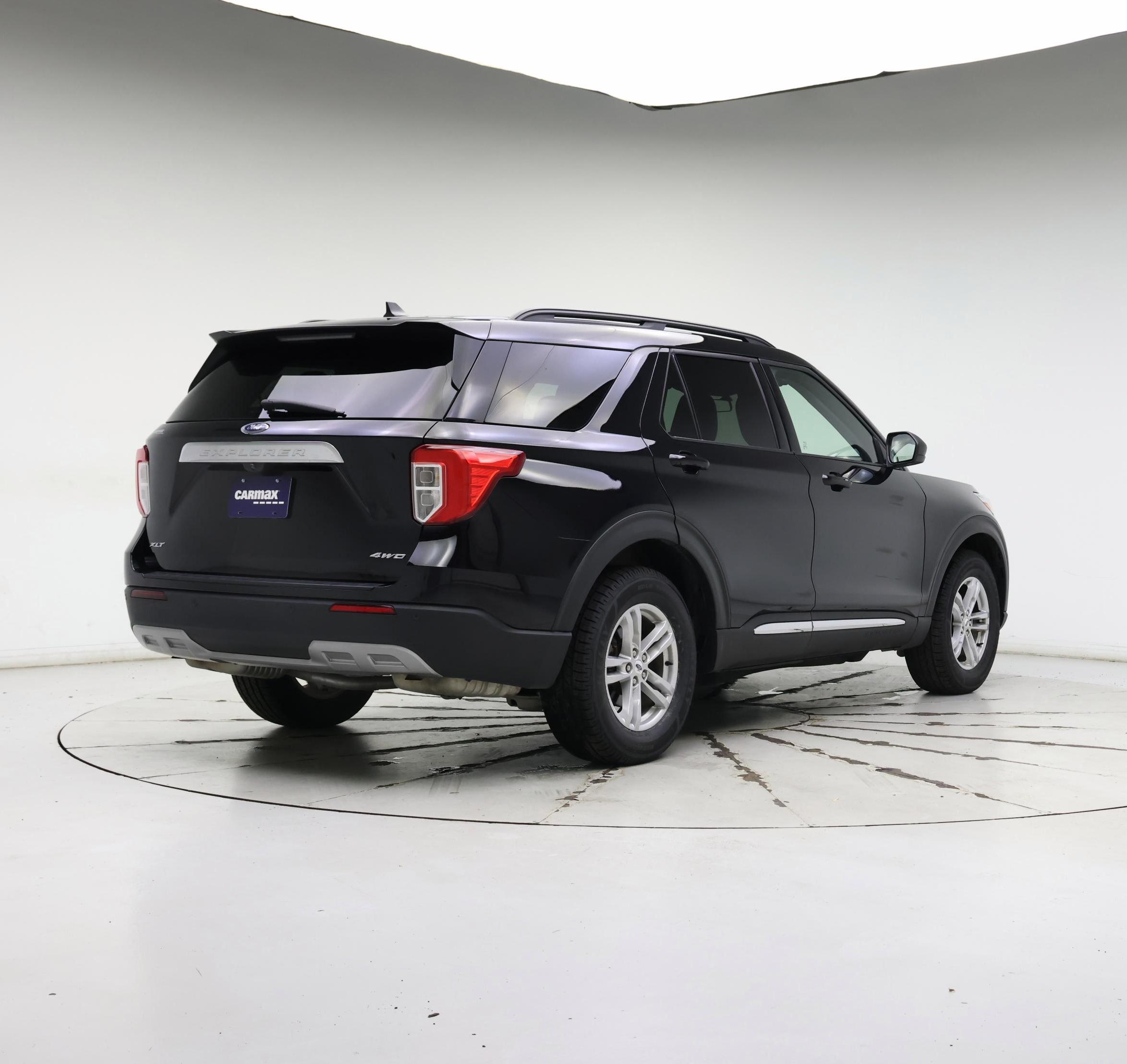 Thumbnail: 2022 Ford Explorer - 8