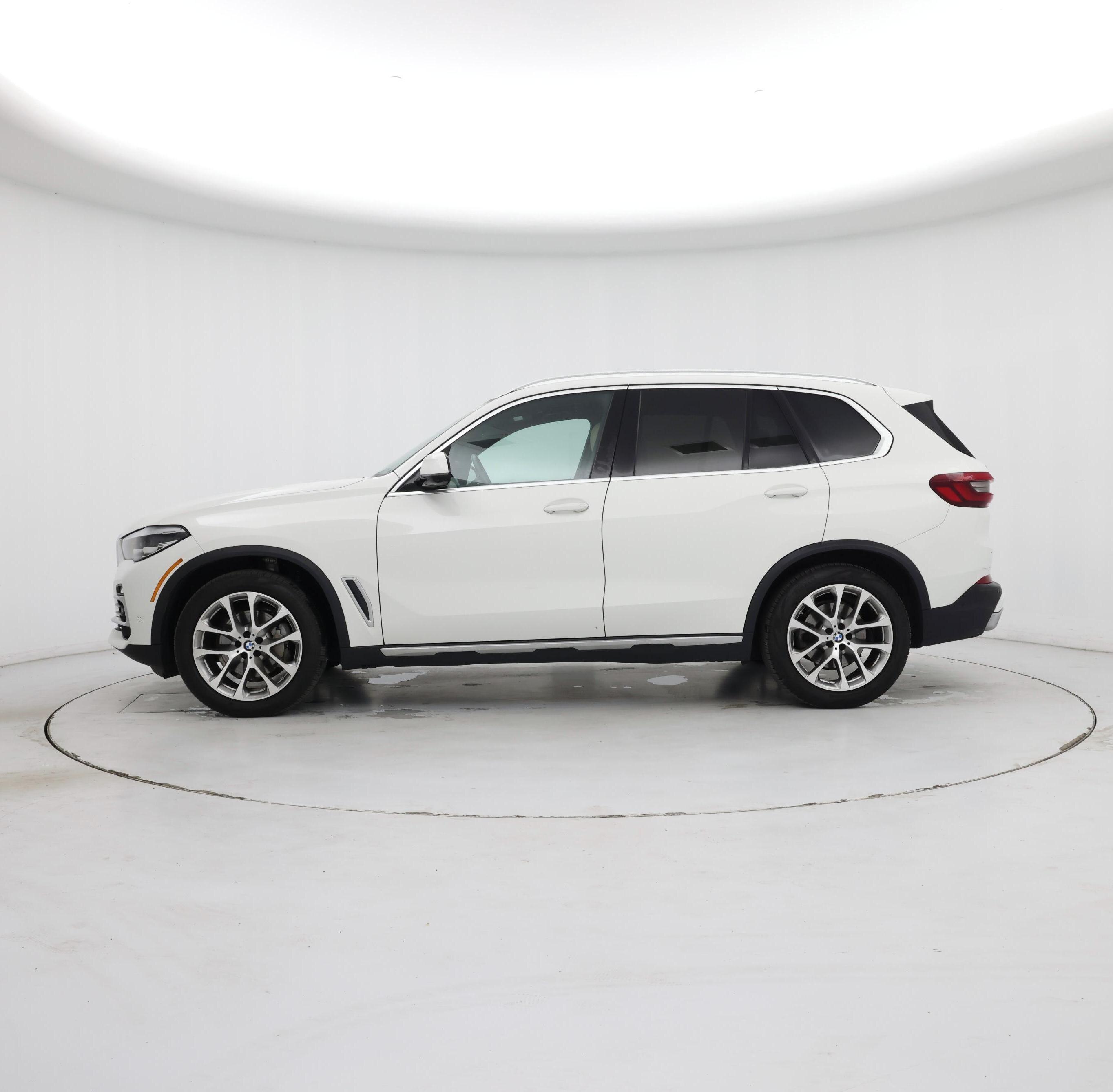 Thumbnail: 2021 BMW X5 - 3