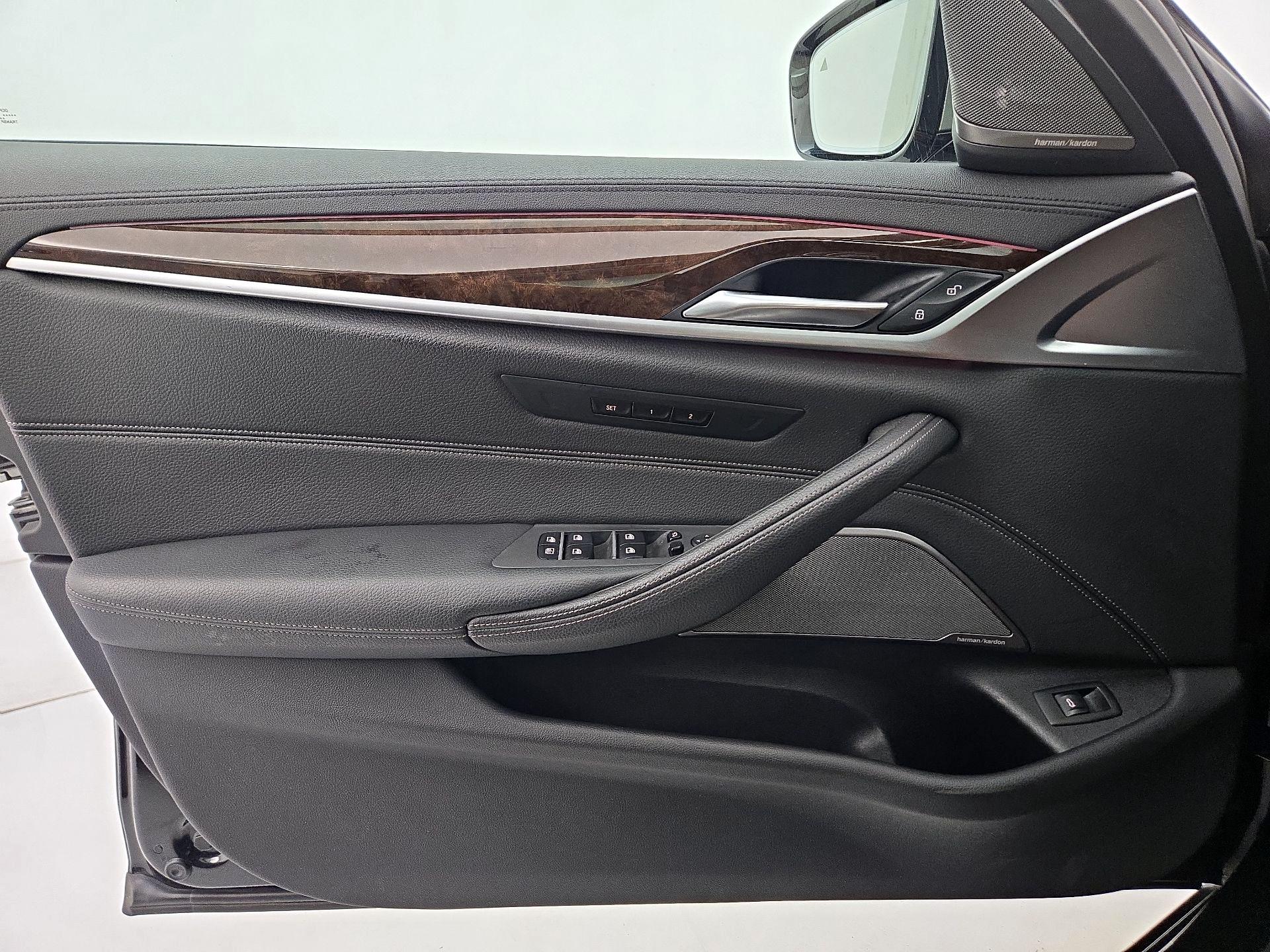 Thumbnail: 2020 BMW 5 Series - 12