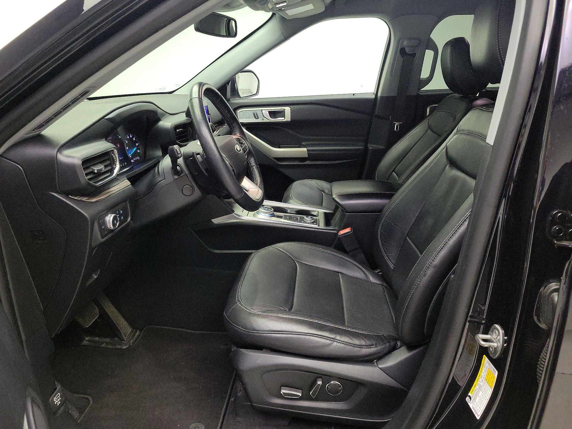 Thumbnail: 2020 Ford Explorer - 11