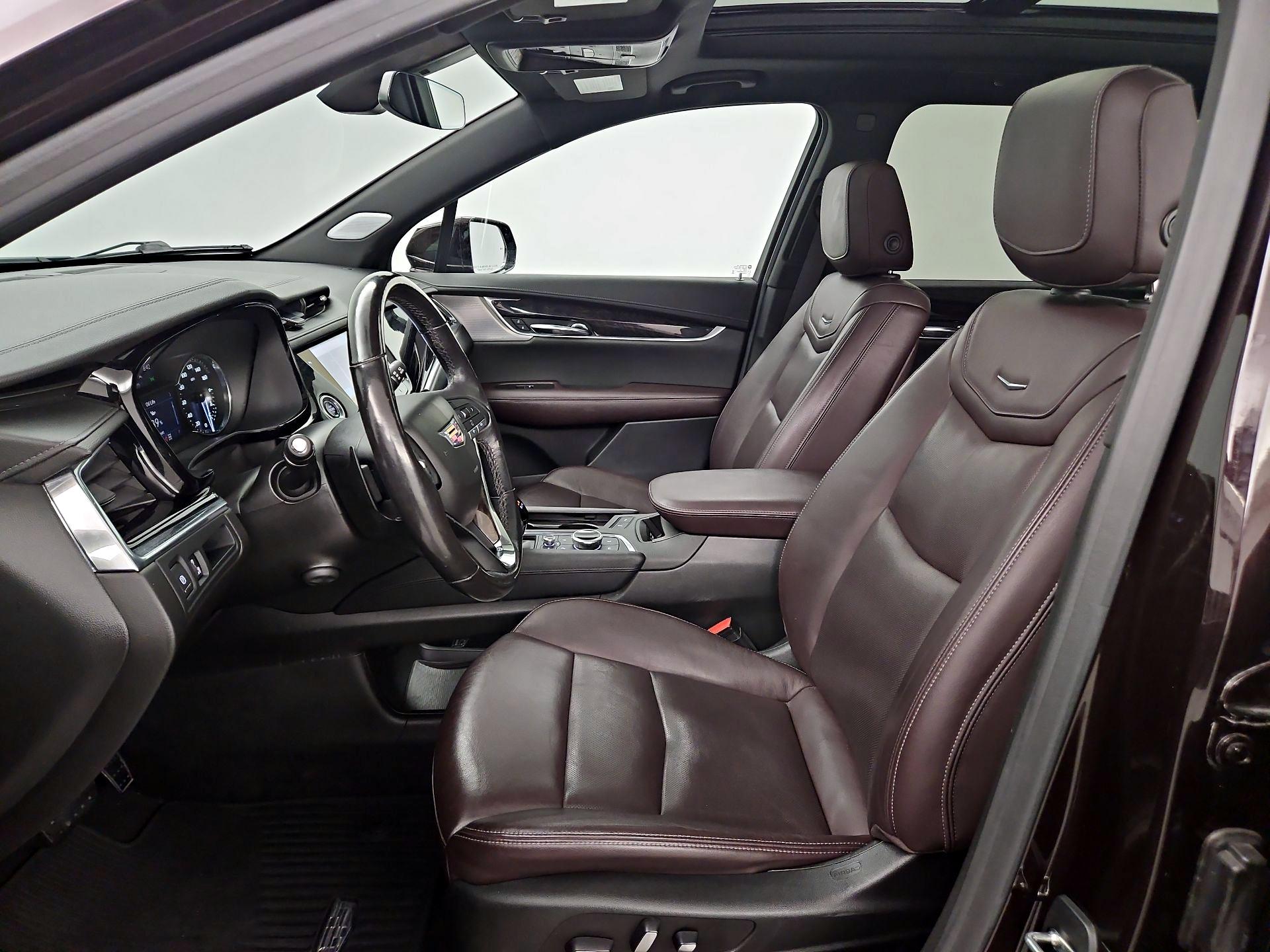 Thumbnail: 2020 Cadillac XT6 - 11