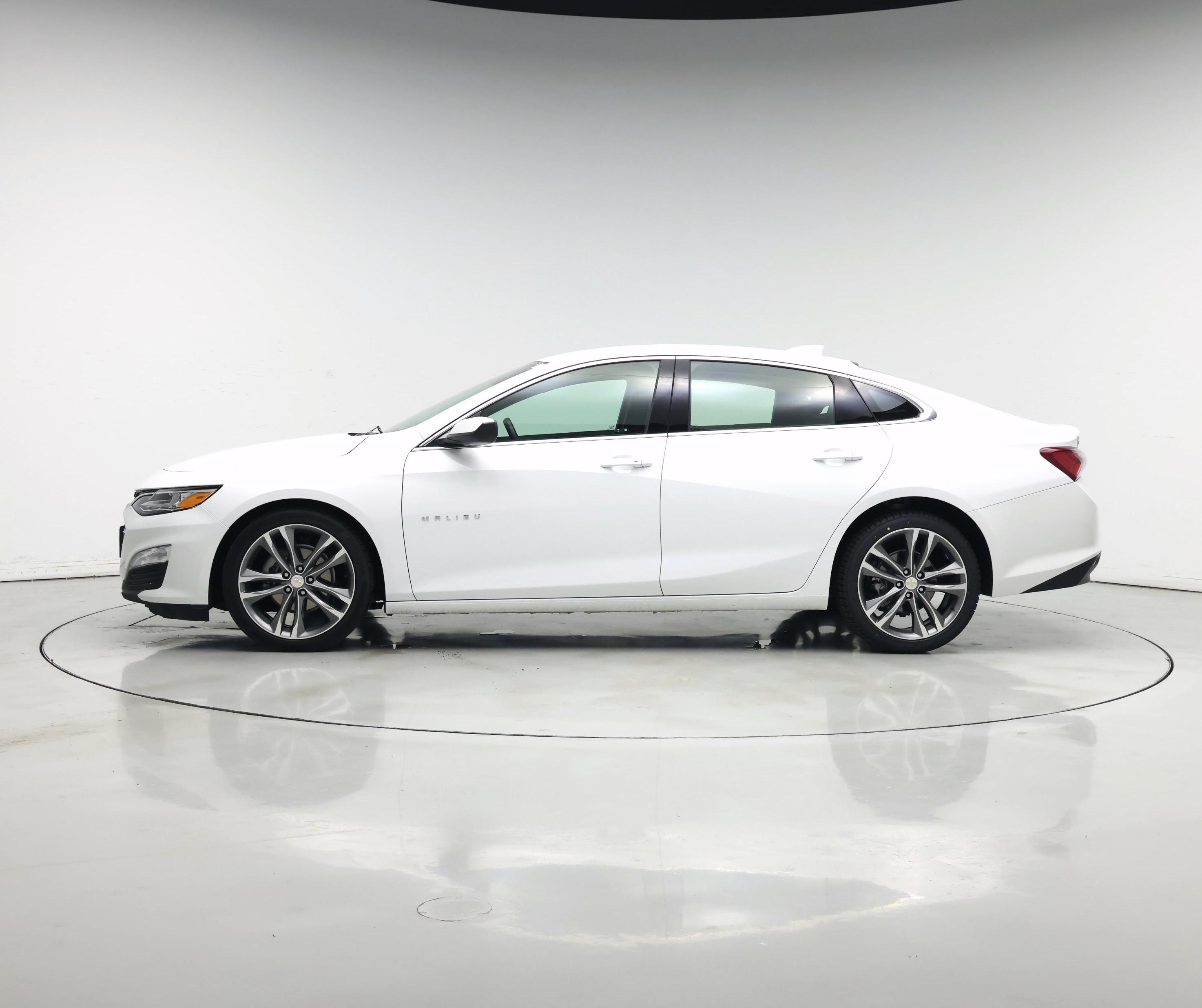 Thumbnail: 2024 Chevrolet Malibu - 3