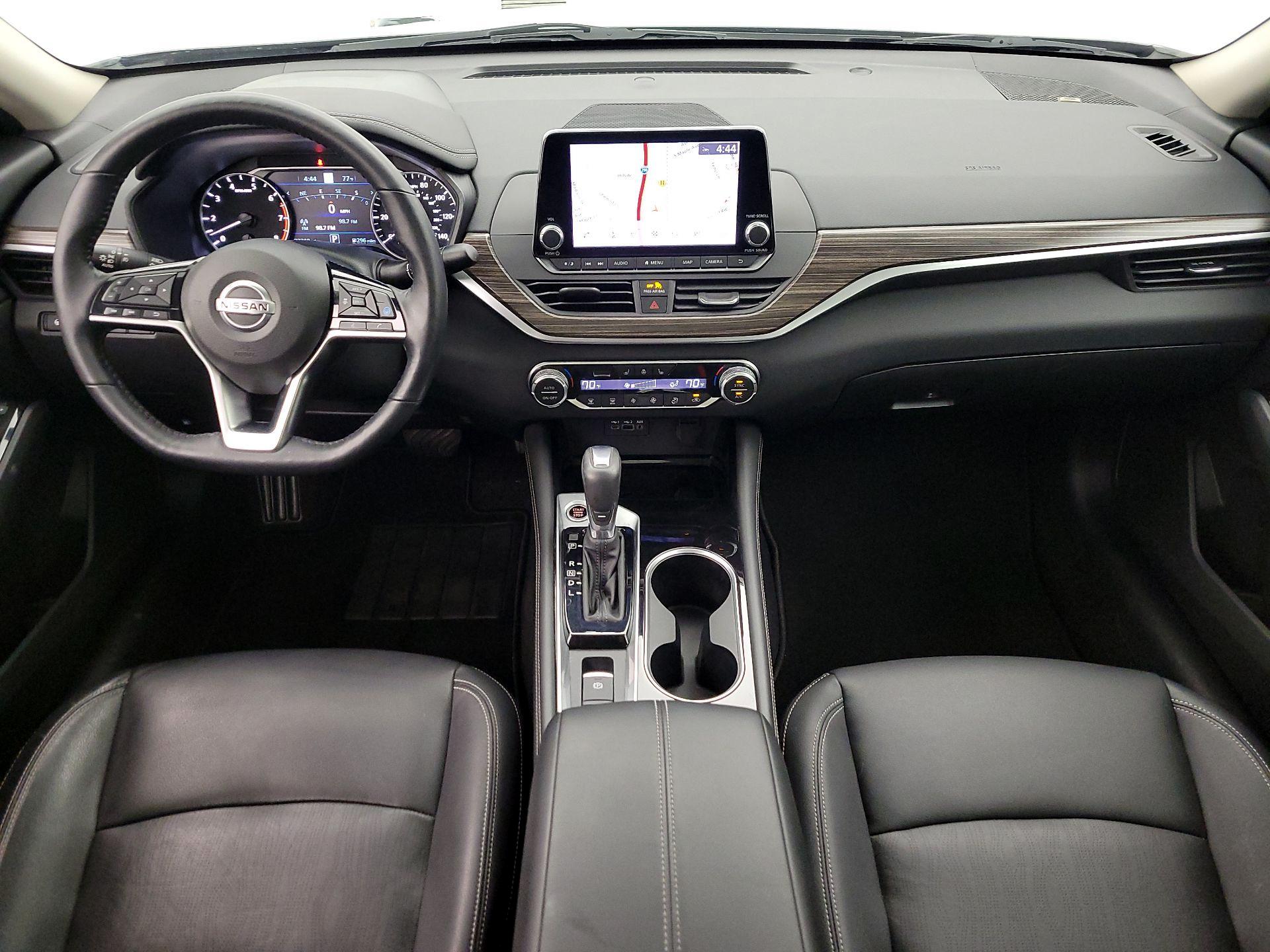 Thumbnail: 2020 Nissan Altima - 9