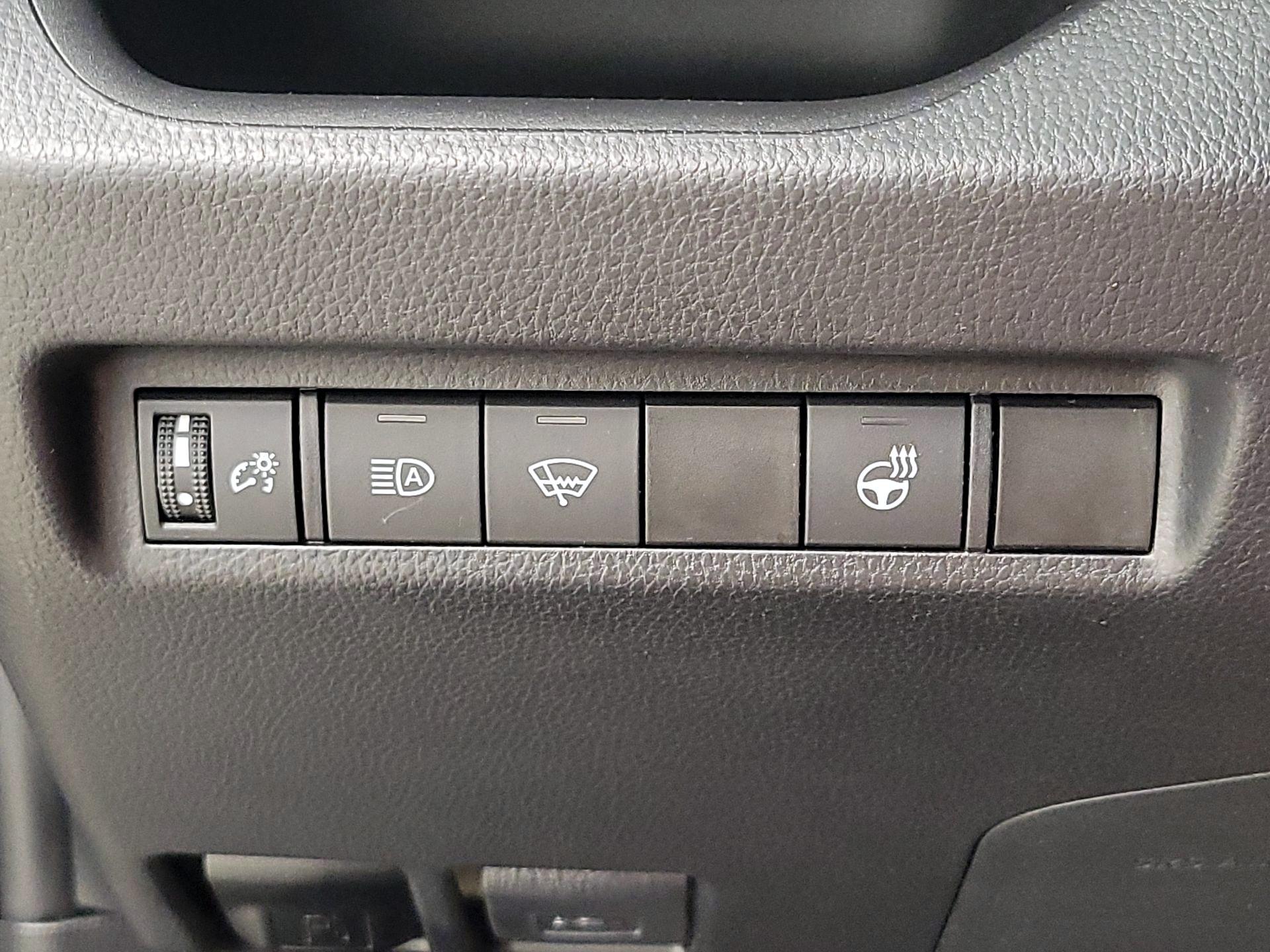 Thumbnail: 2021 Toyota RAV4 - 13