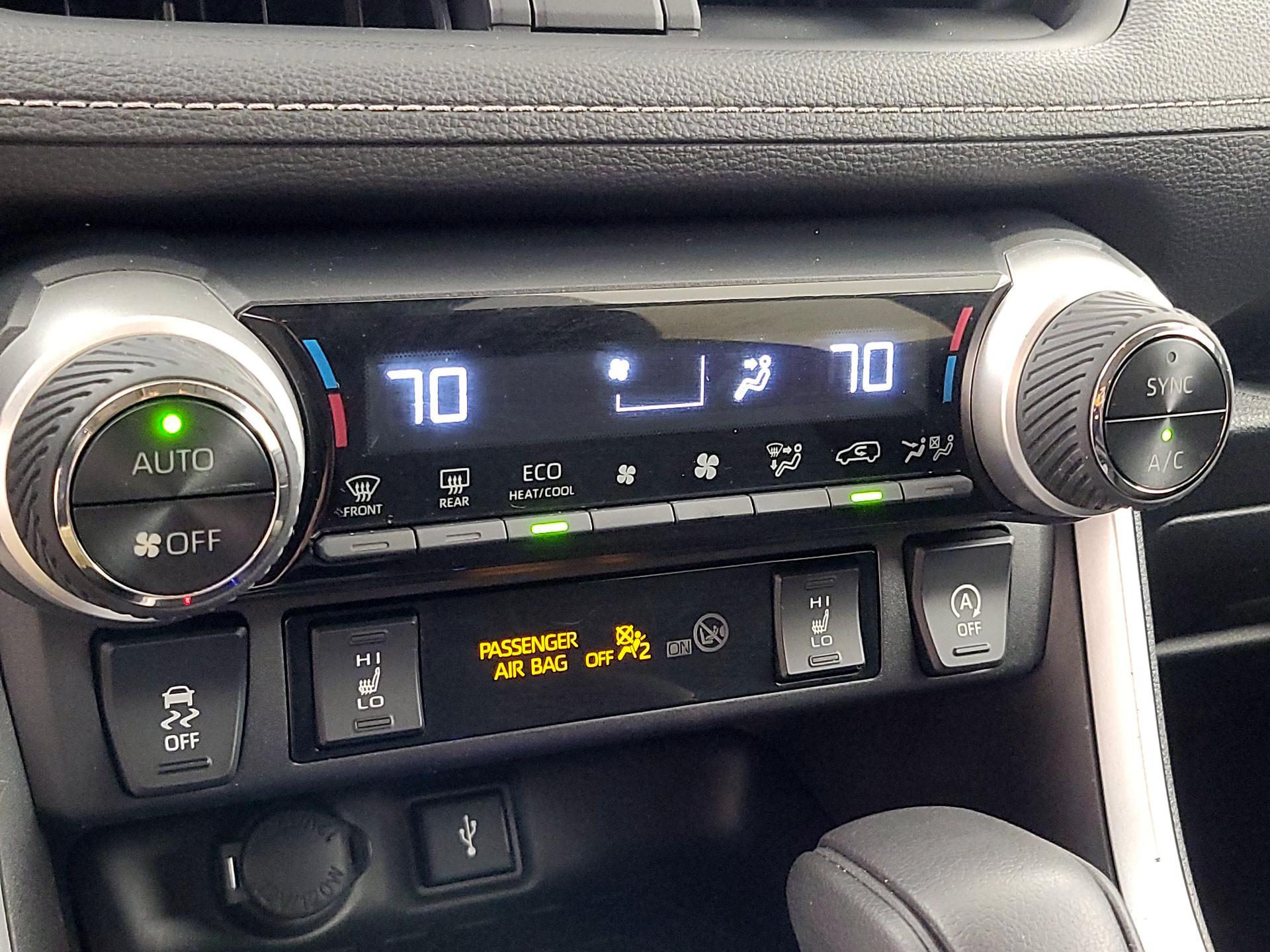 Thumbnail: 2021 Toyota RAV4 - 16