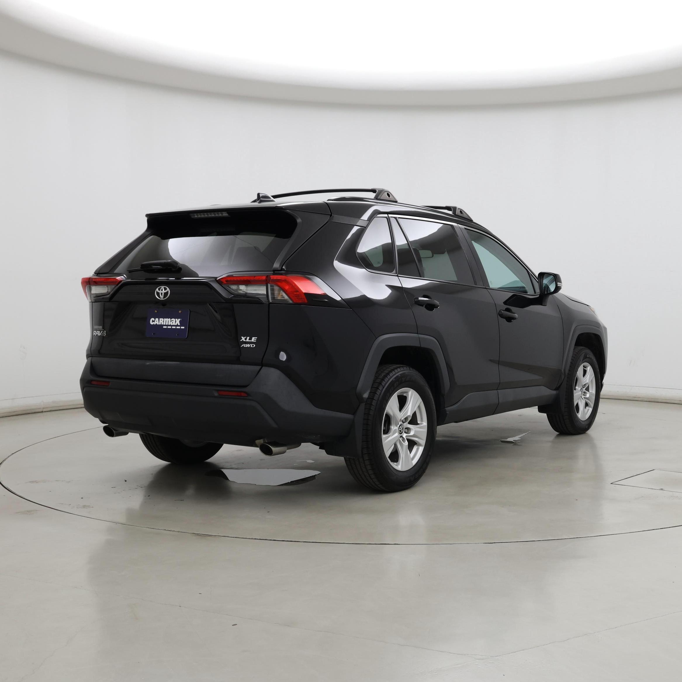 Thumbnail: 2021 Toyota RAV4 - 8