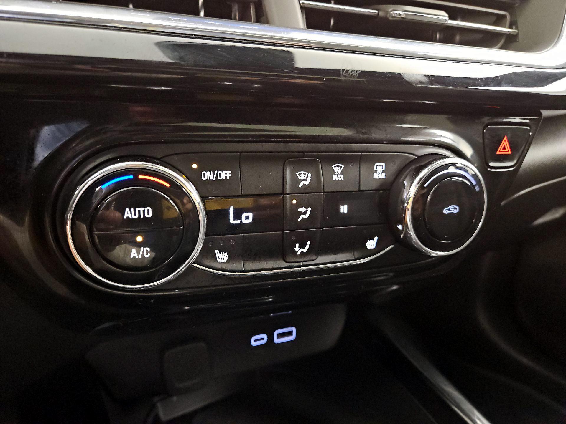 Thumbnail: 2024 Chevrolet Trax - 16