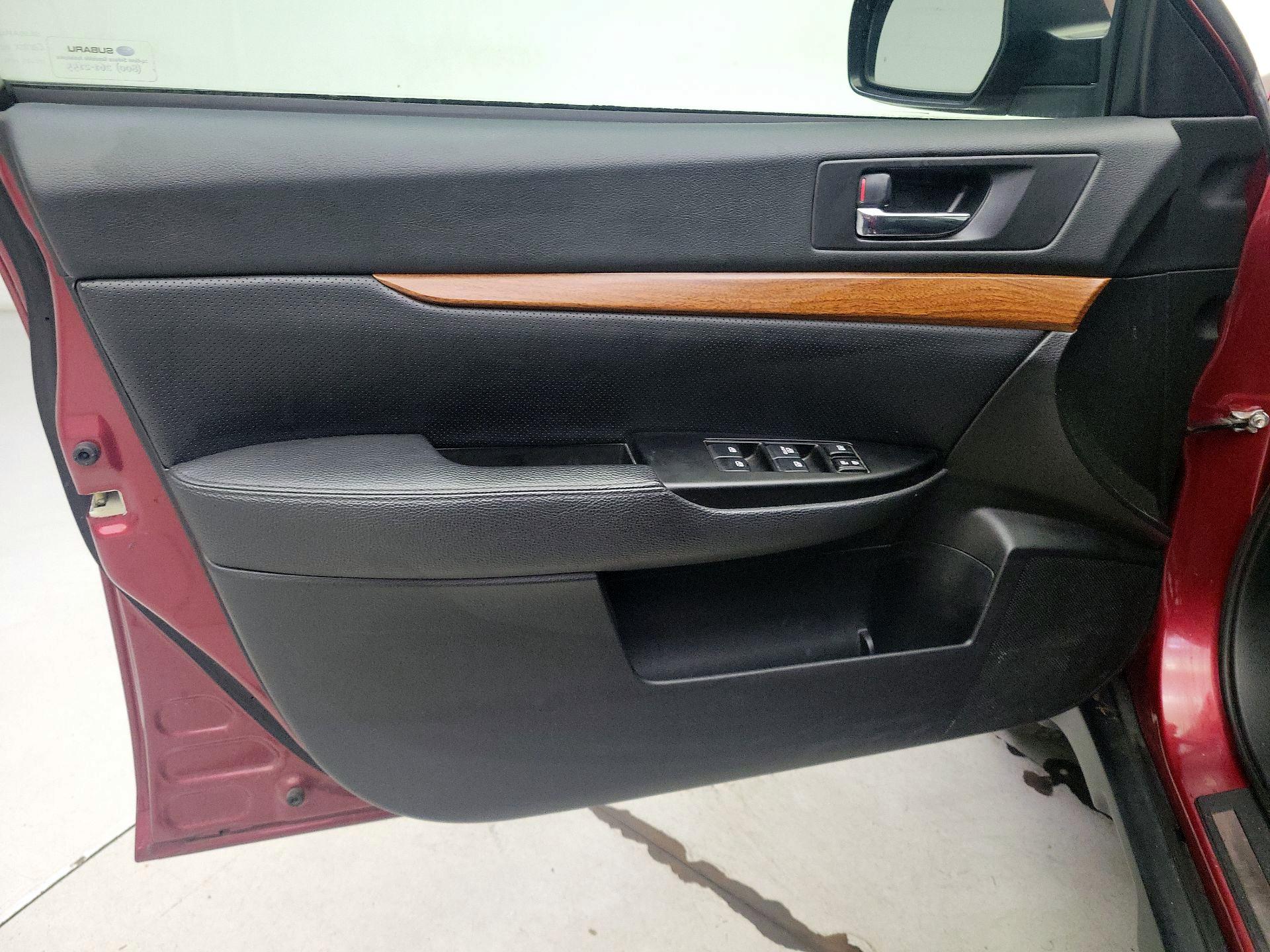 Thumbnail: 2014 Subaru Outback - 12
