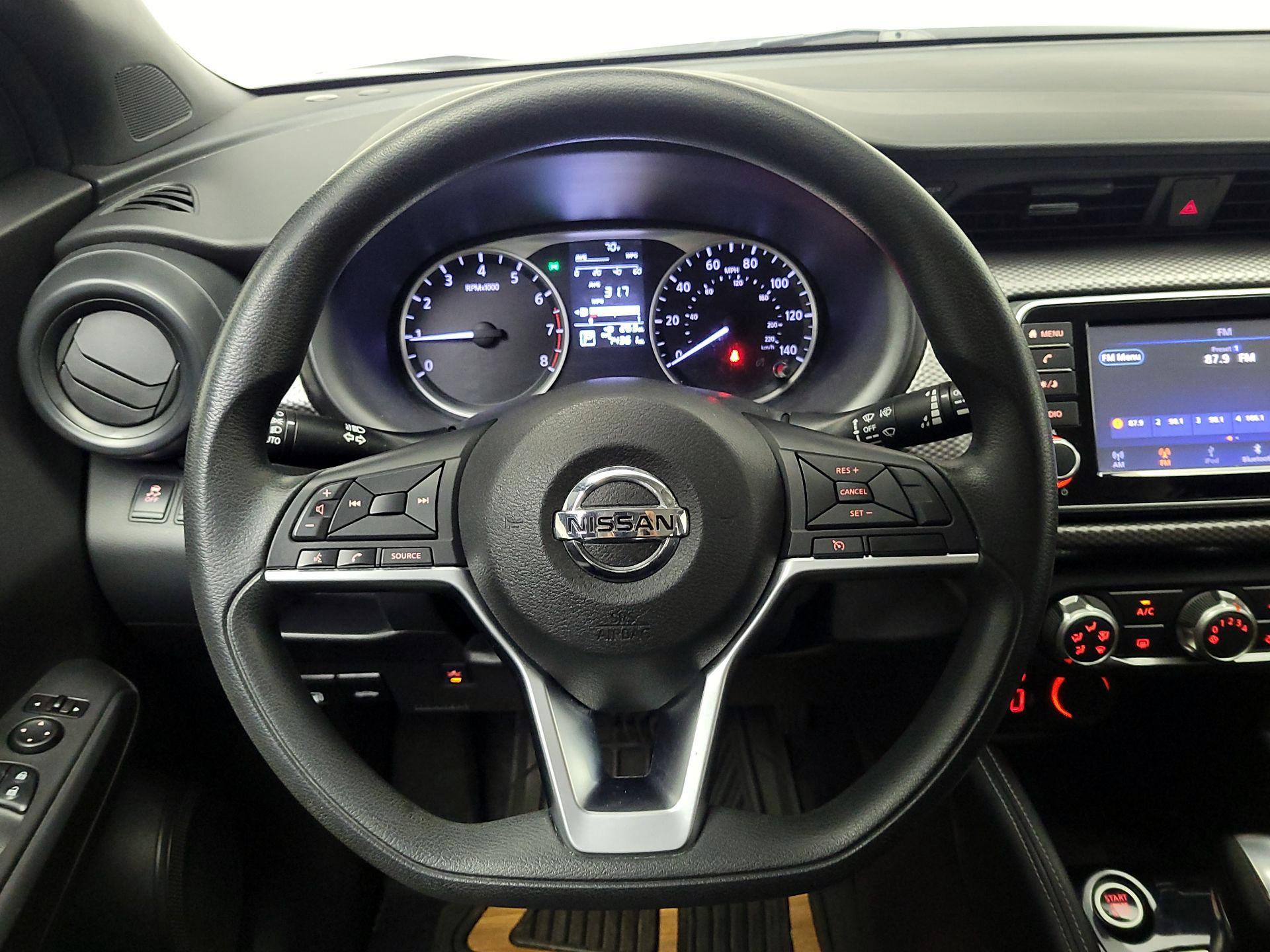 Thumbnail: 2018 Nissan Kicks - 10
