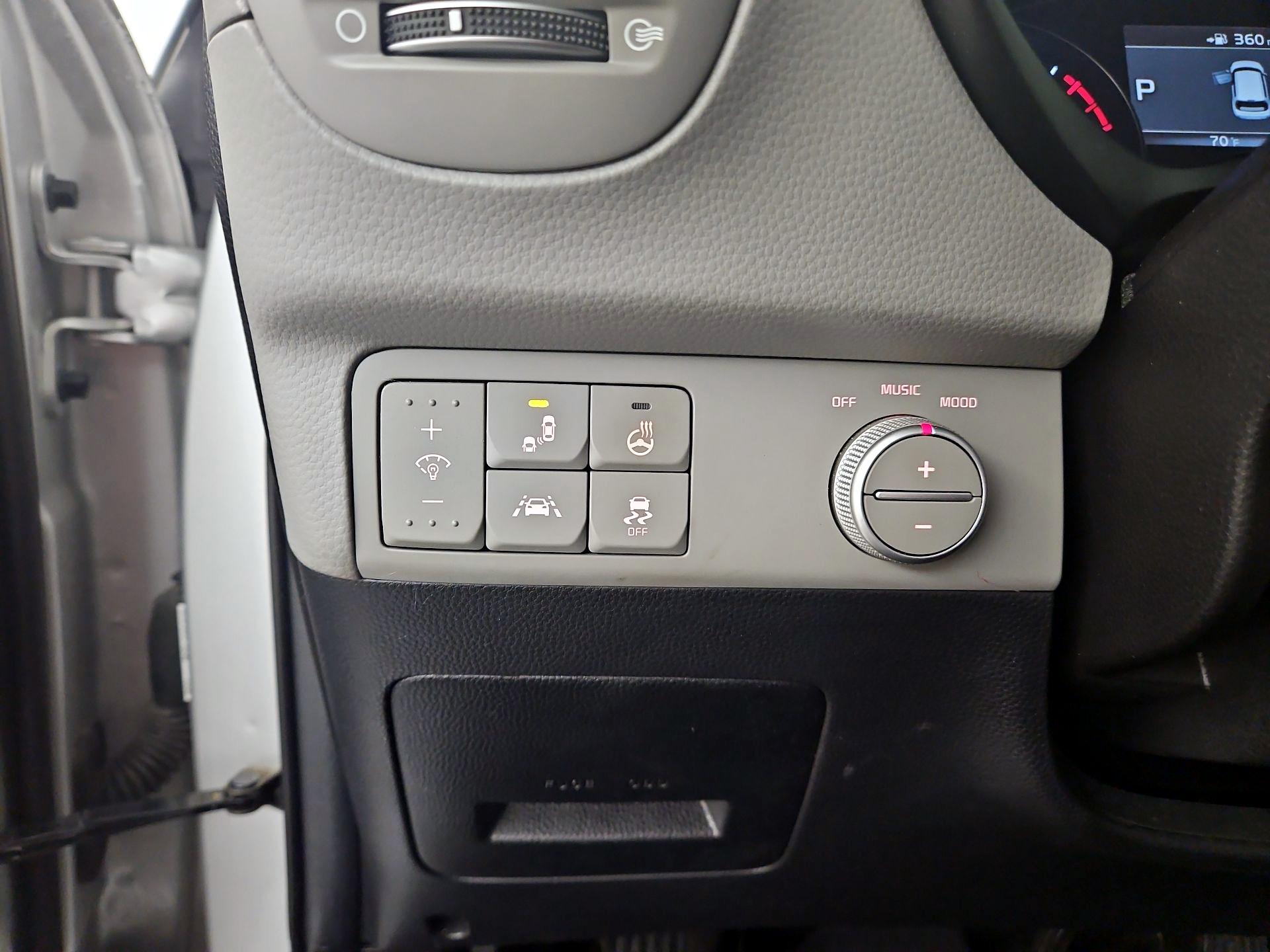 Thumbnail: 2019 Kia Soul - 13
