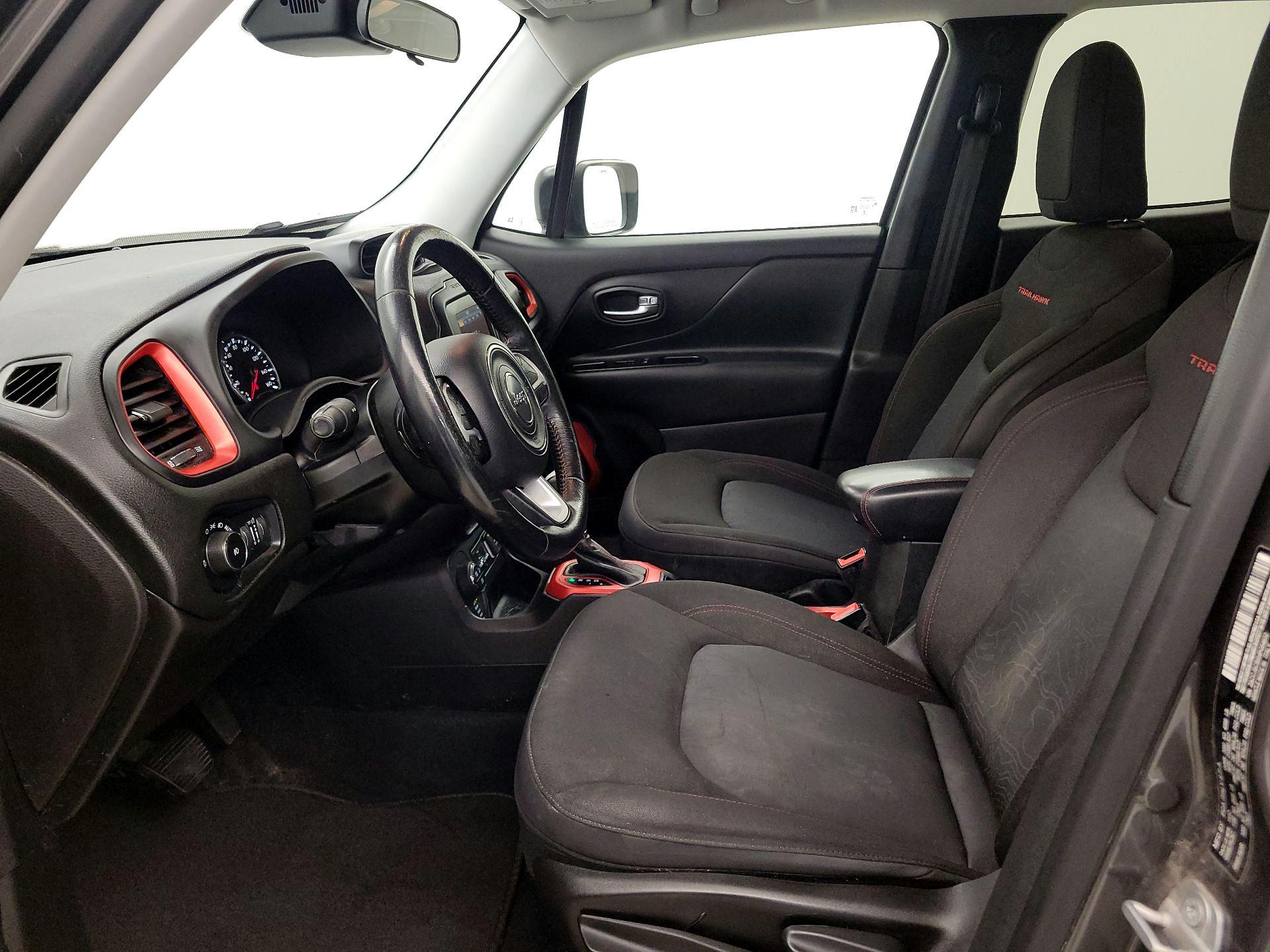 Thumbnail: 2017 Jeep Renegade - 11