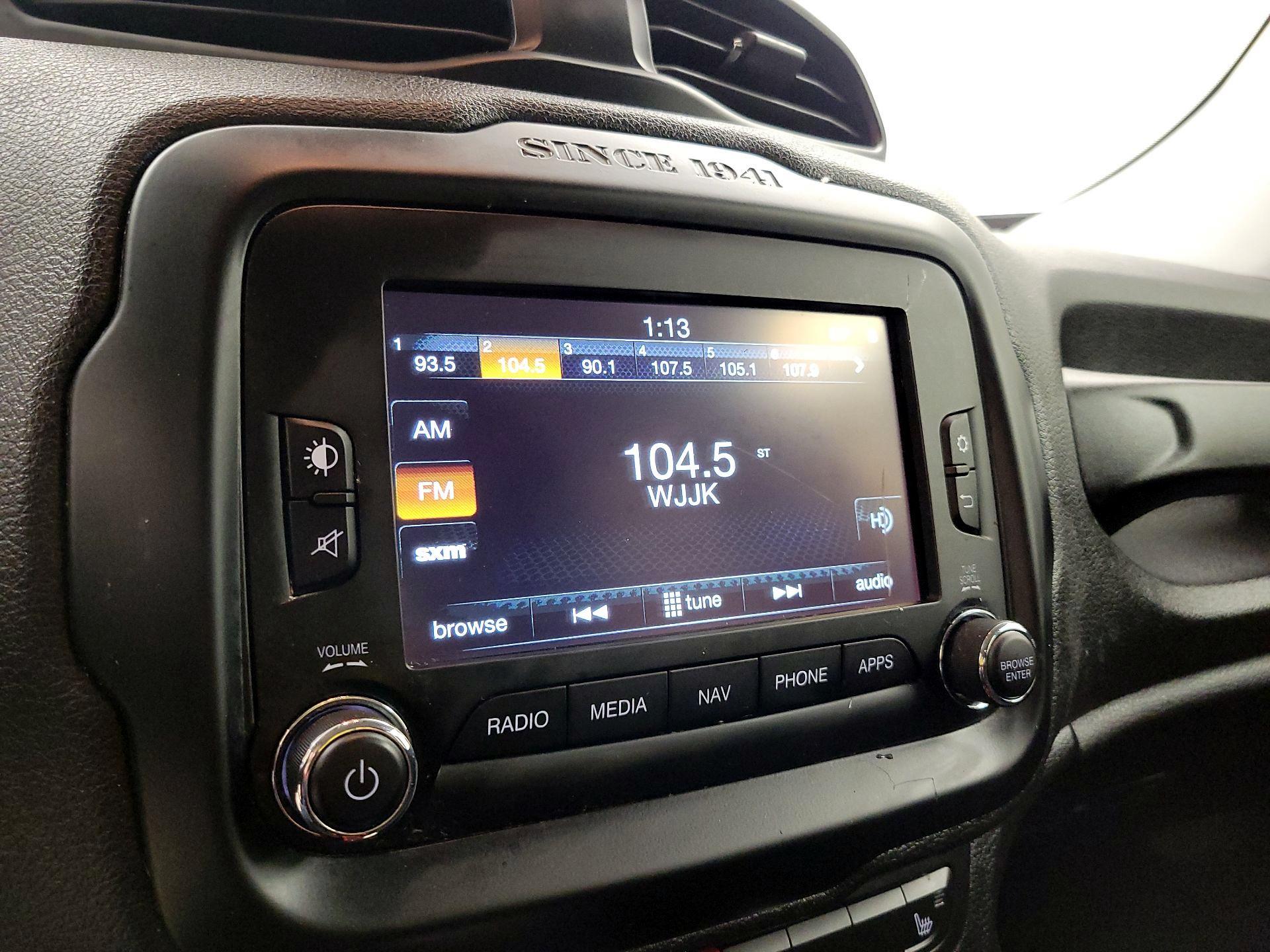 Thumbnail: 2017 Jeep Renegade - 16