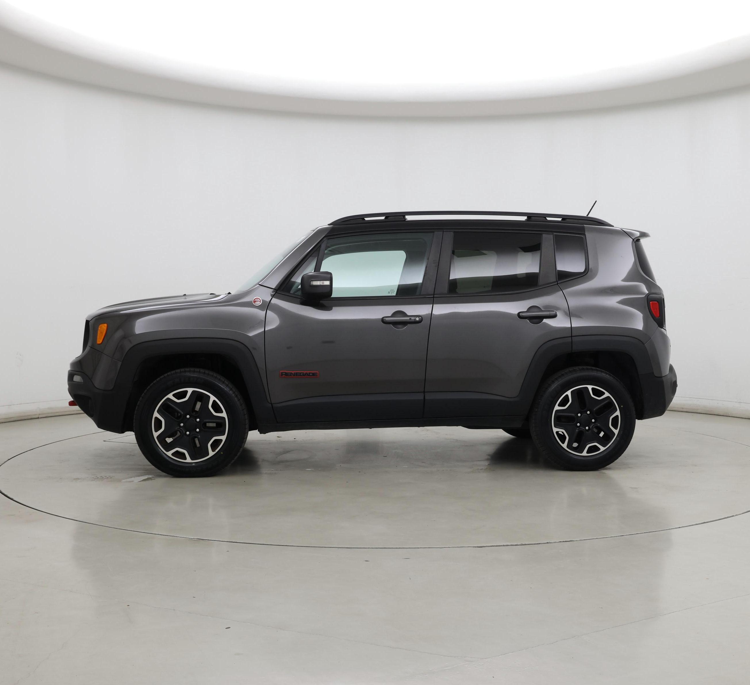 Thumbnail: 2017 Jeep Renegade - 3