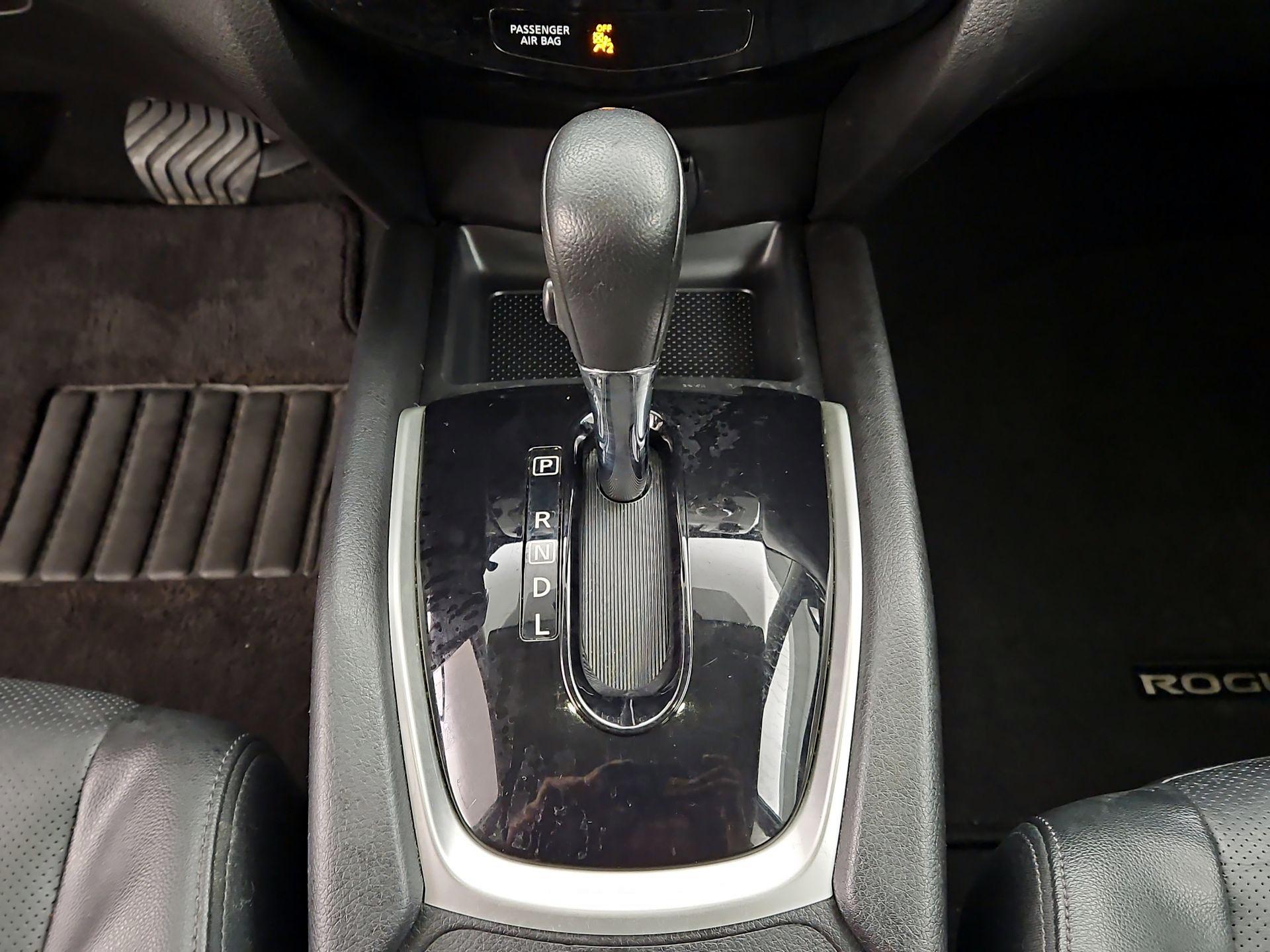 Thumbnail: 2016 Nissan Rogue - 18