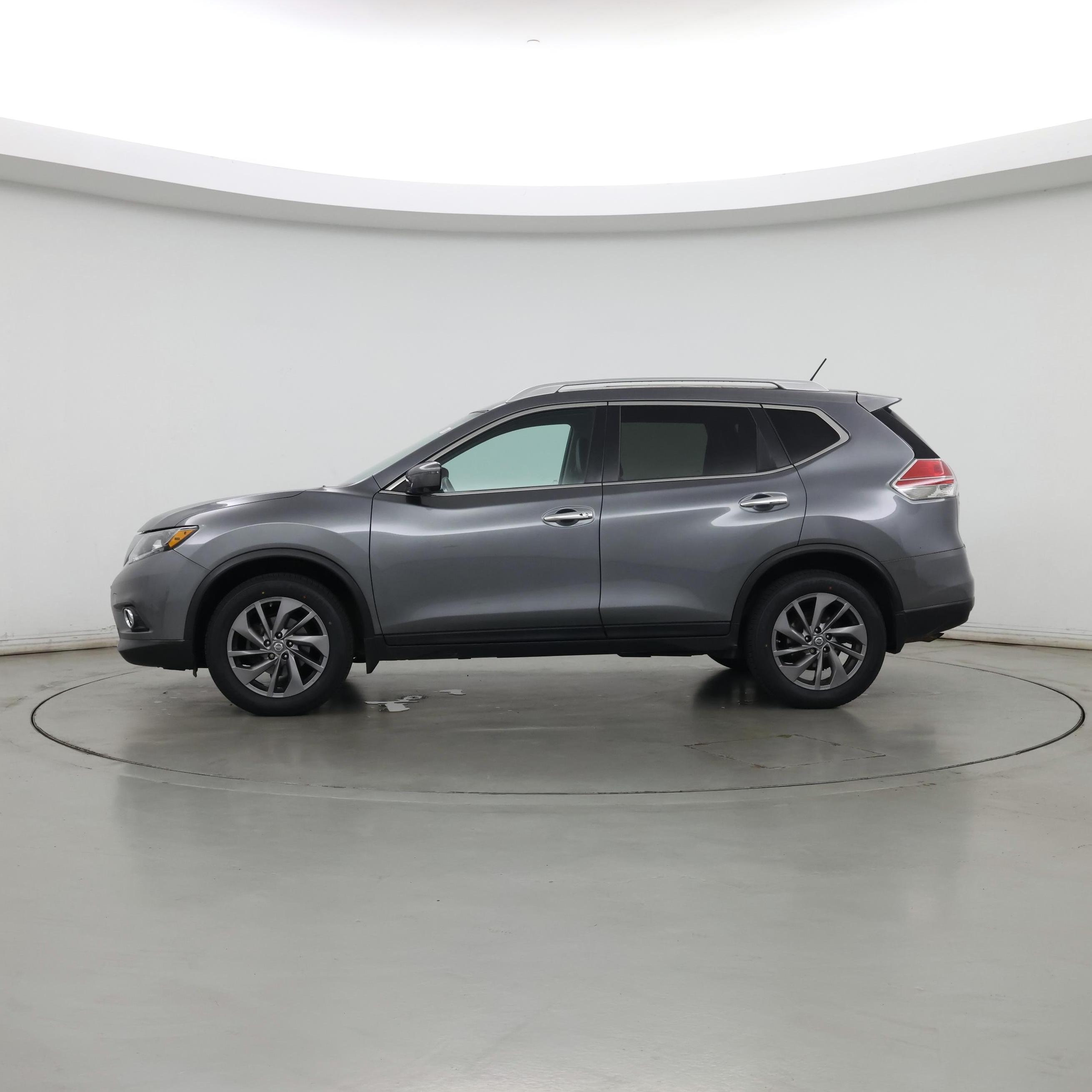 Thumbnail: 2016 Nissan Rogue - 3