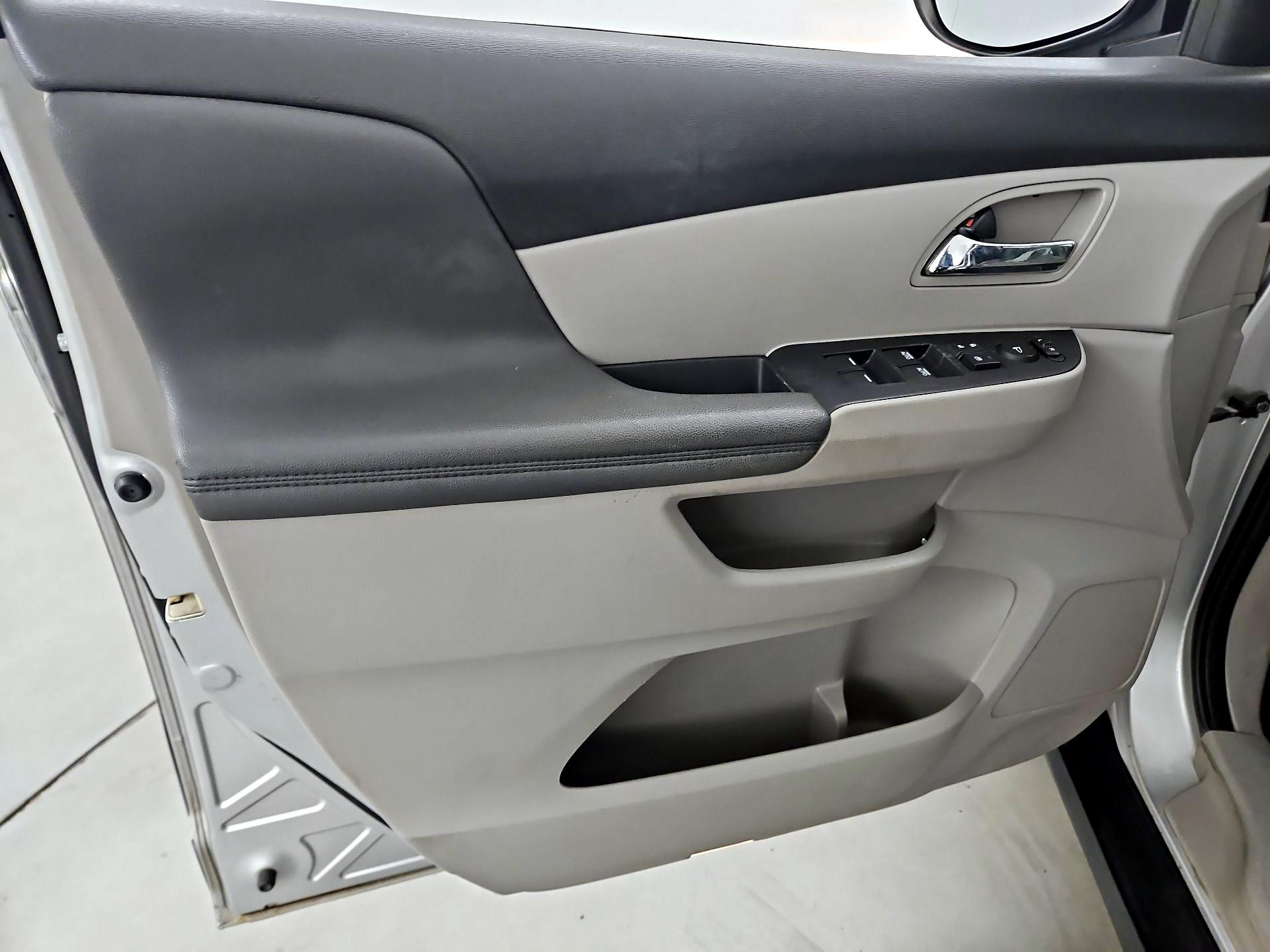 Thumbnail: 2014 Honda Odyssey - 12