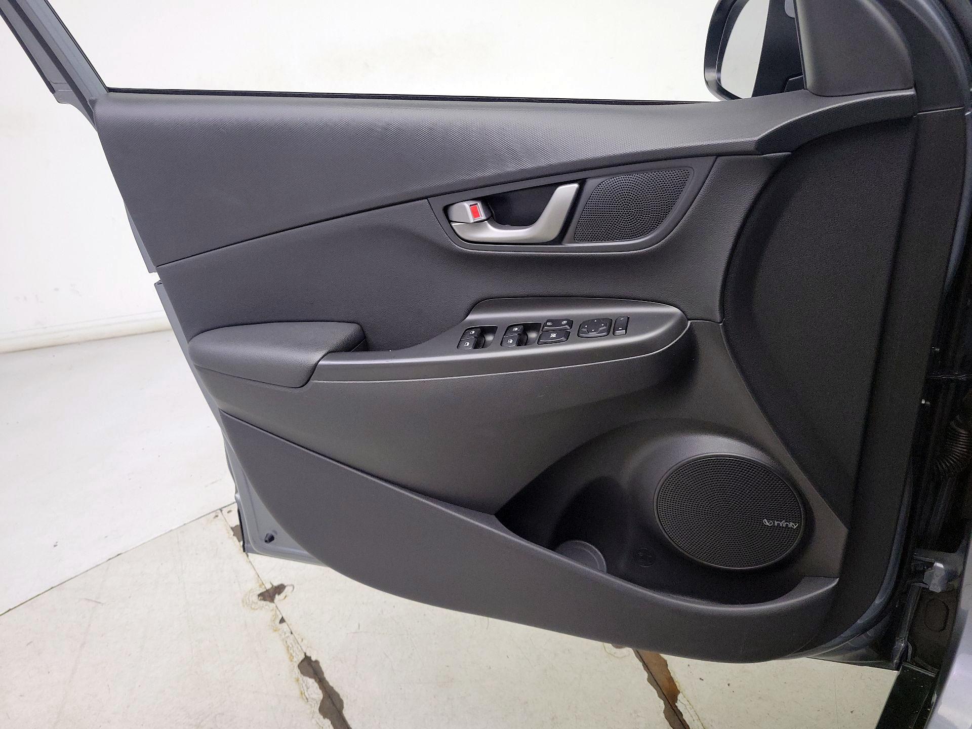 Thumbnail: 2021 Hyundai Kona - 12
