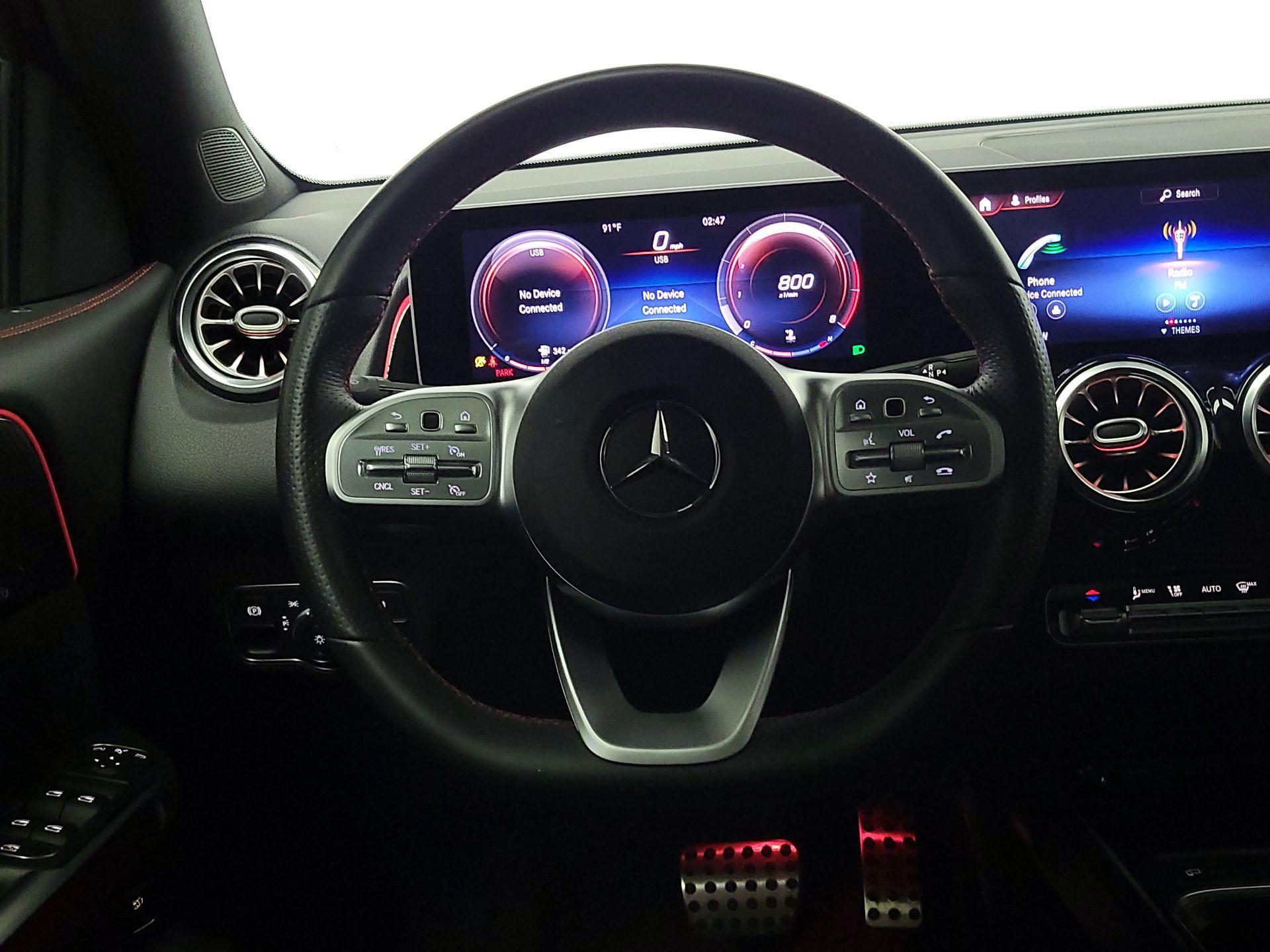 Thumbnail: 2021 Mercedes-Benz GLB - 10