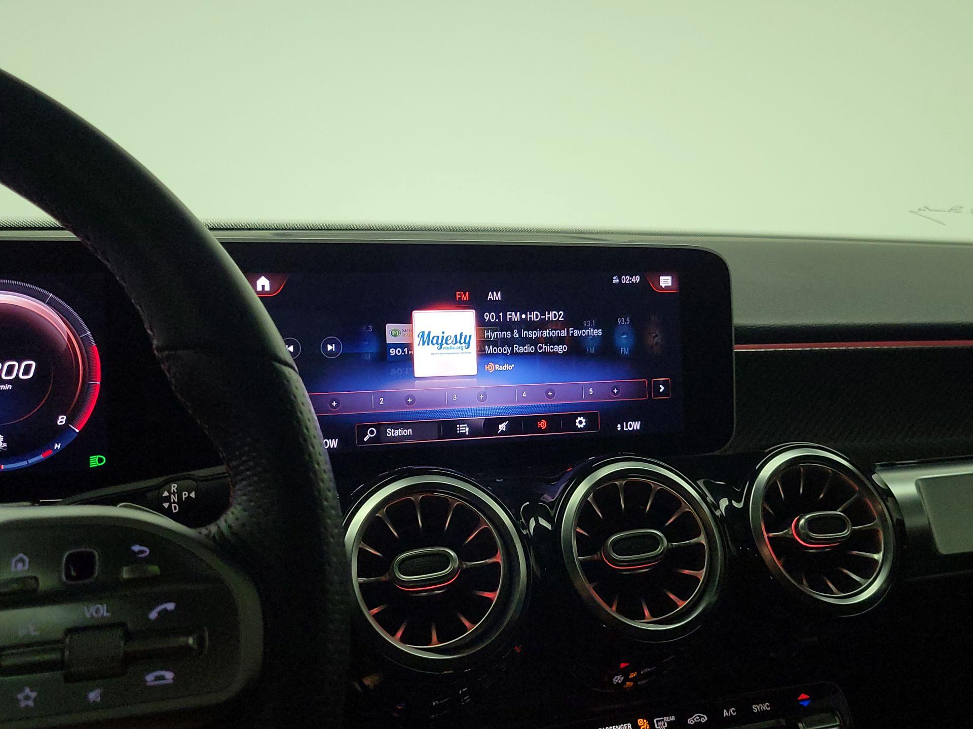 Thumbnail: 2021 Mercedes-Benz GLB - 15