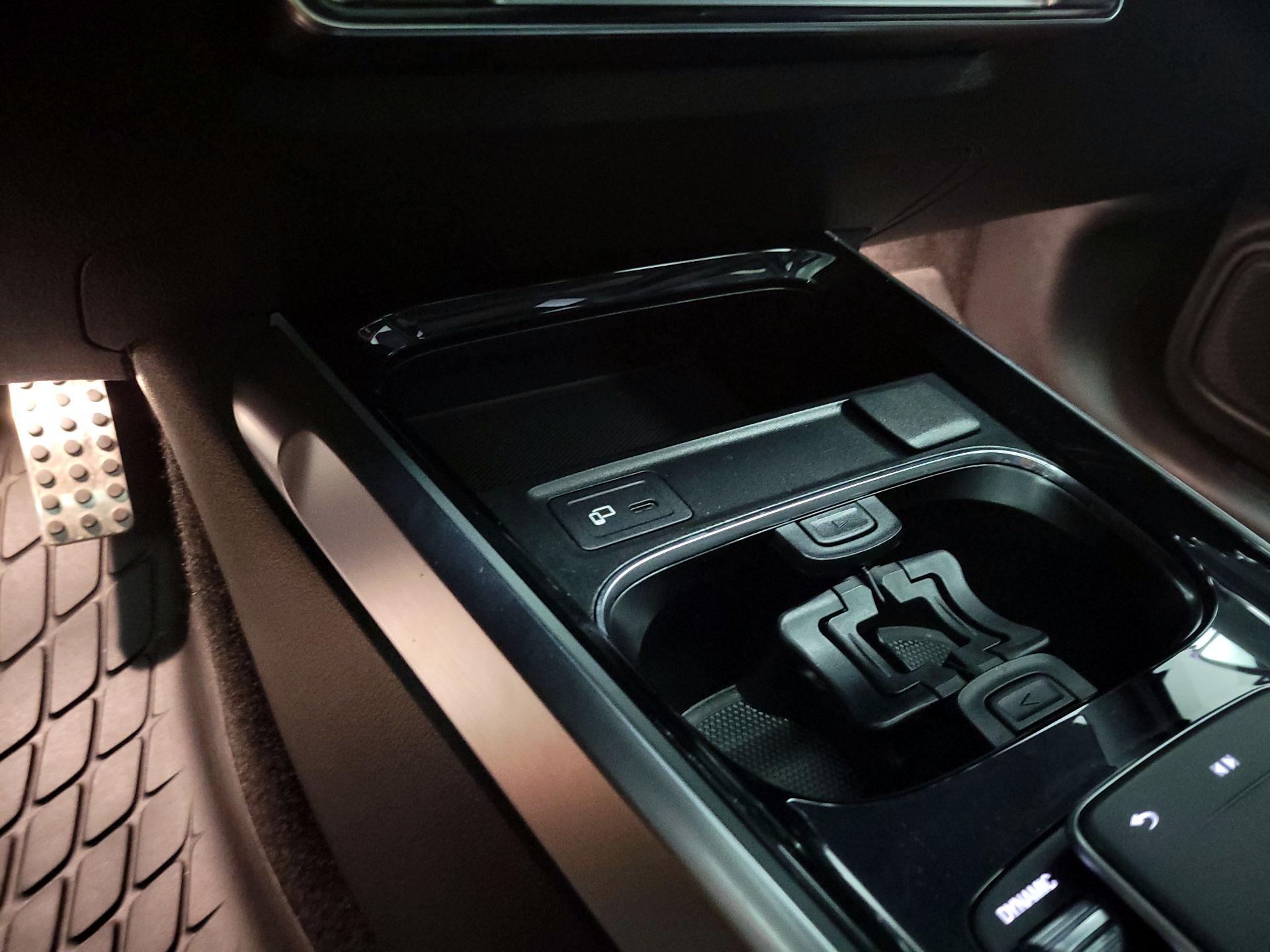 Thumbnail: 2021 Mercedes-Benz GLB - 18