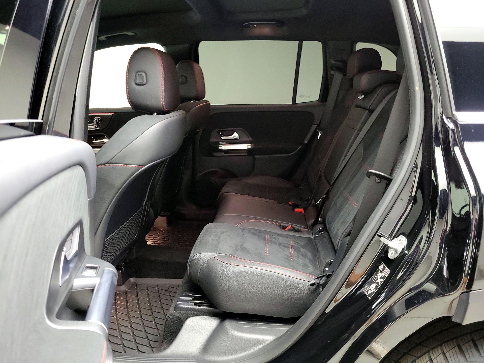 Thumbnail: 2021 Mercedes-Benz GLB - 20