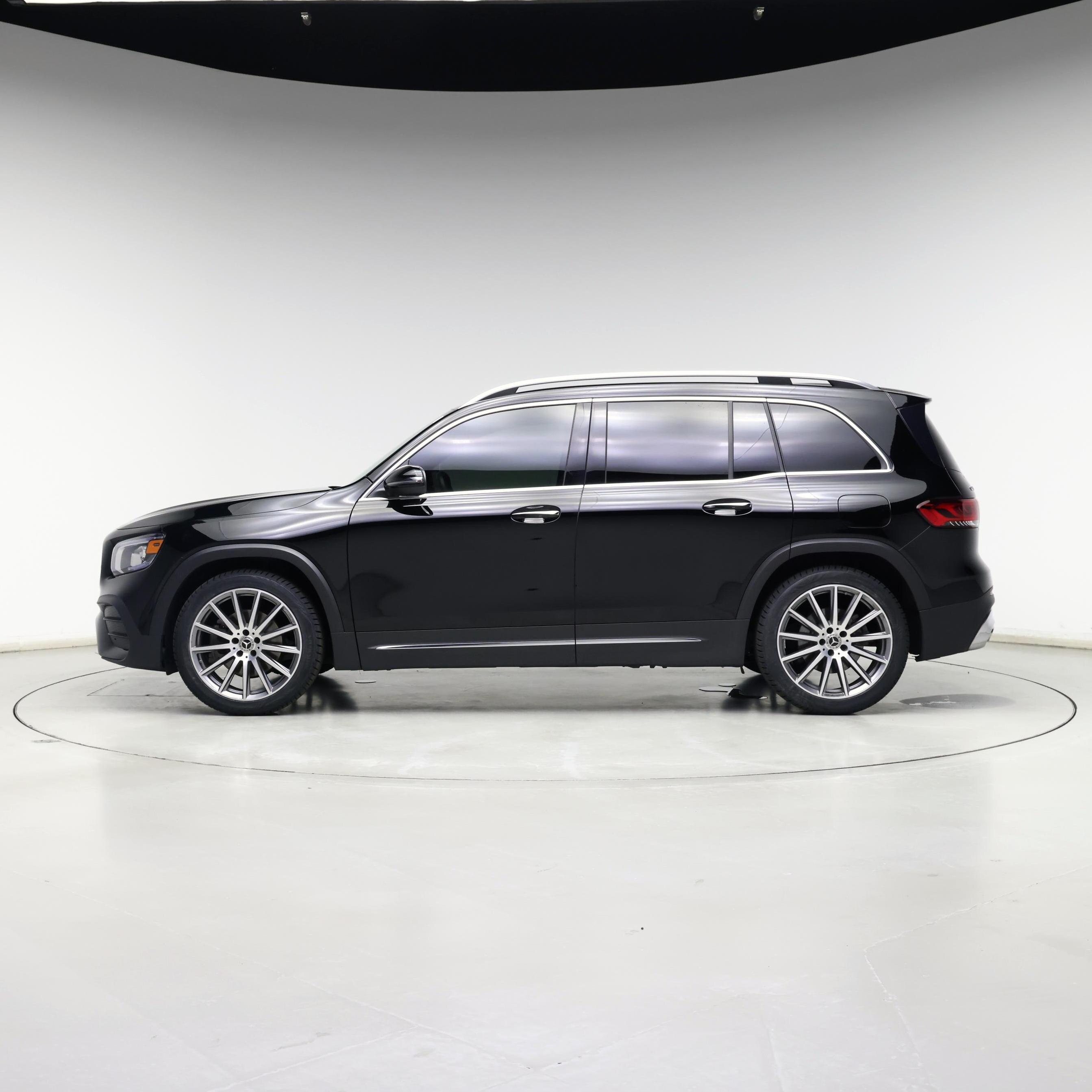 Thumbnail: 2021 Mercedes-Benz GLB - 3