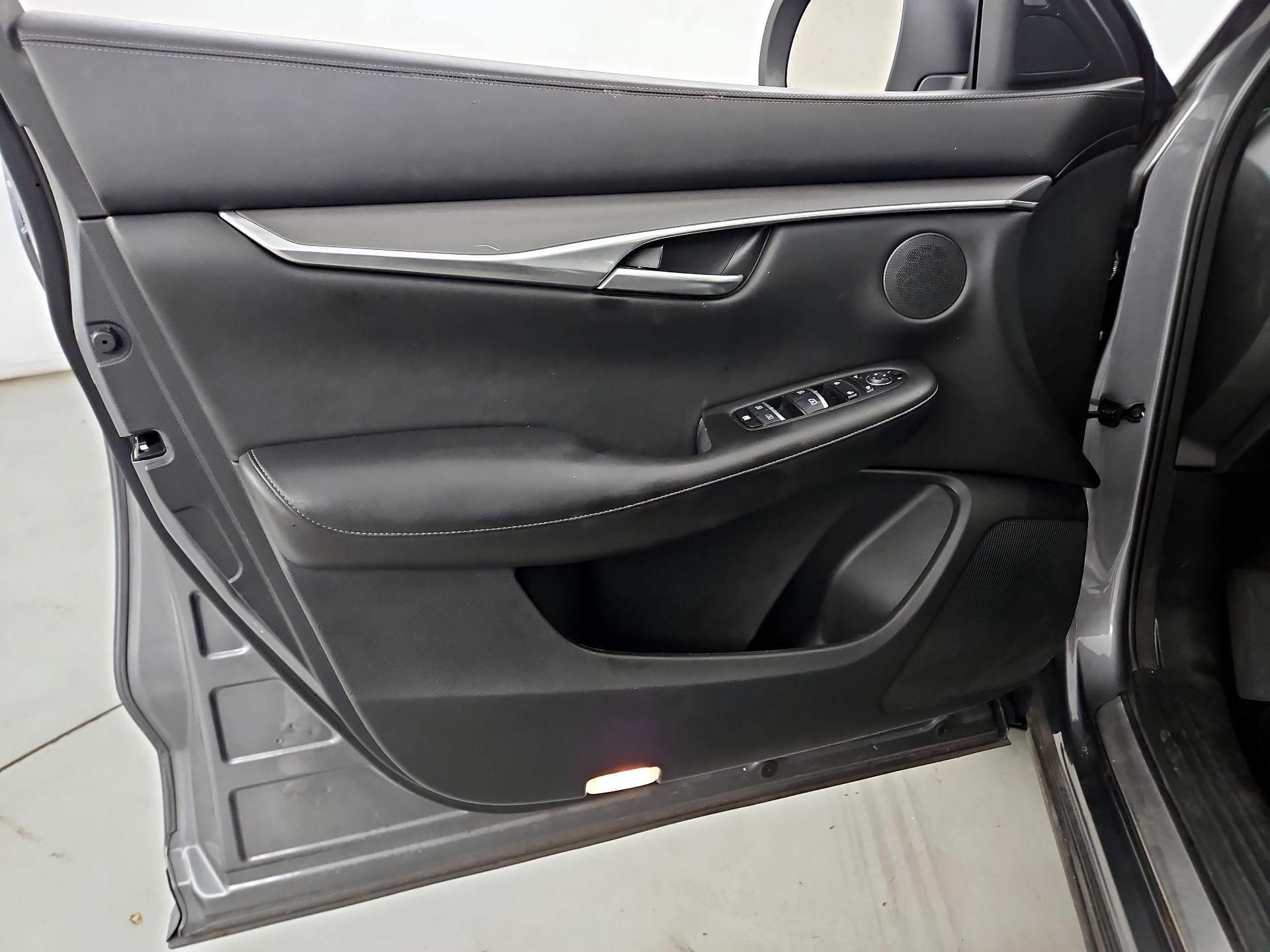 Thumbnail: 2022 INFINITI QX50 - 12