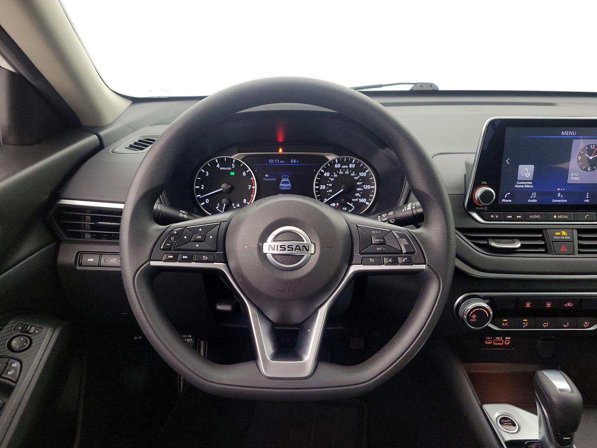 Thumbnail: 2020 Nissan Altima - 10