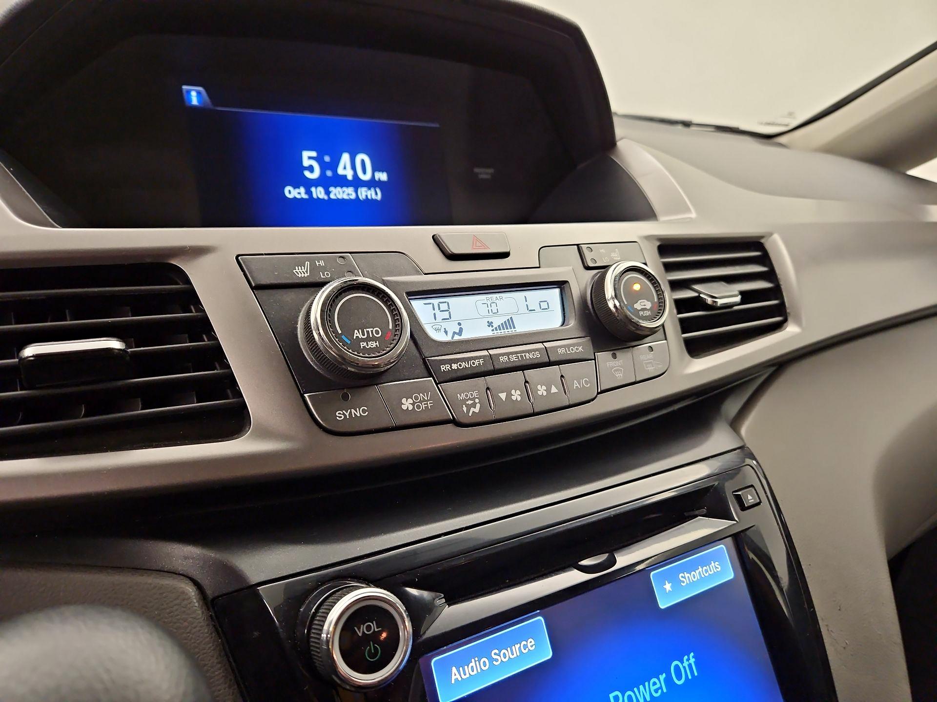 Thumbnail: 2016 Honda Odyssey - 17
