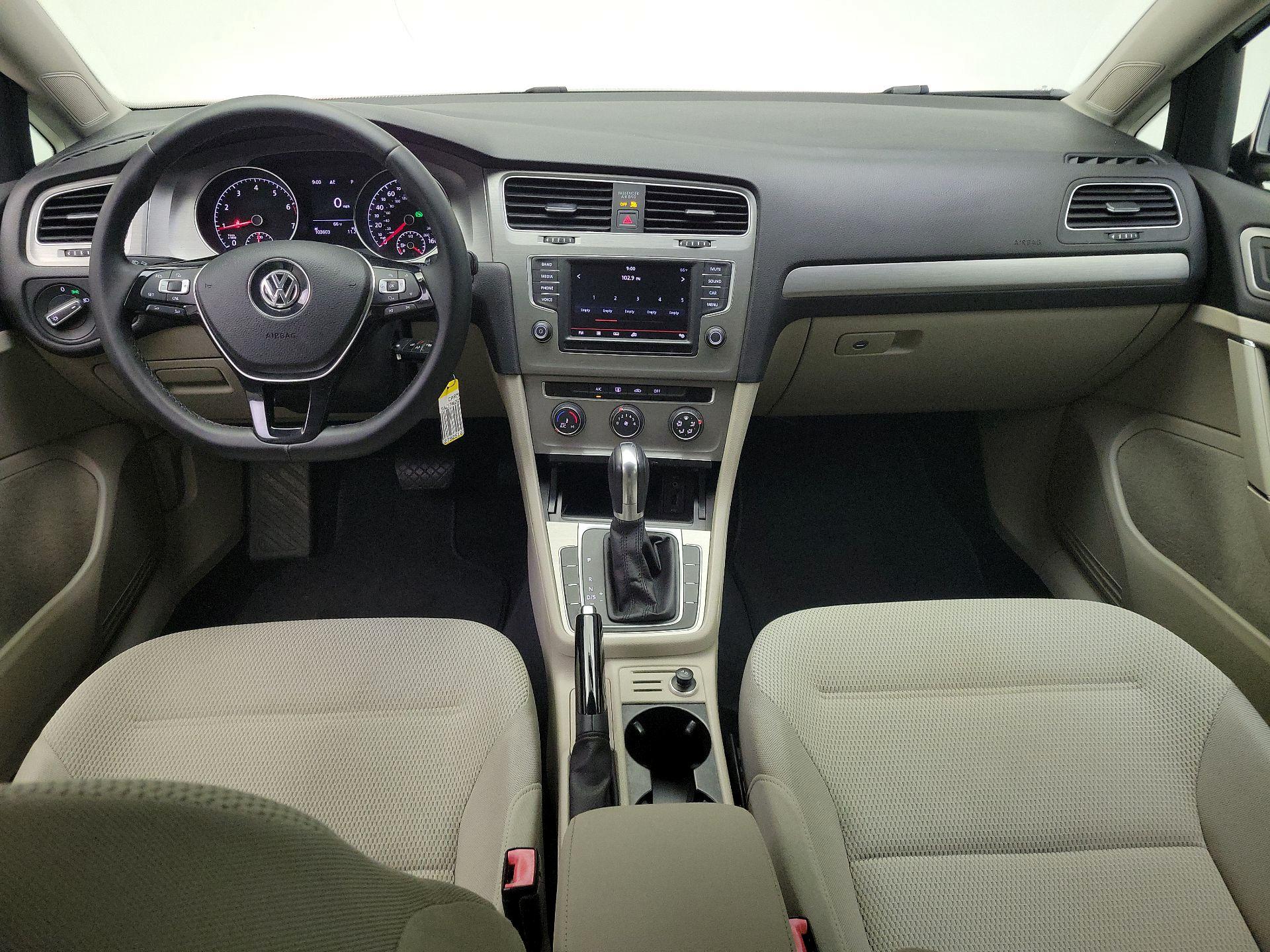 Thumbnail: 2016 Volkswagen Golf - 9