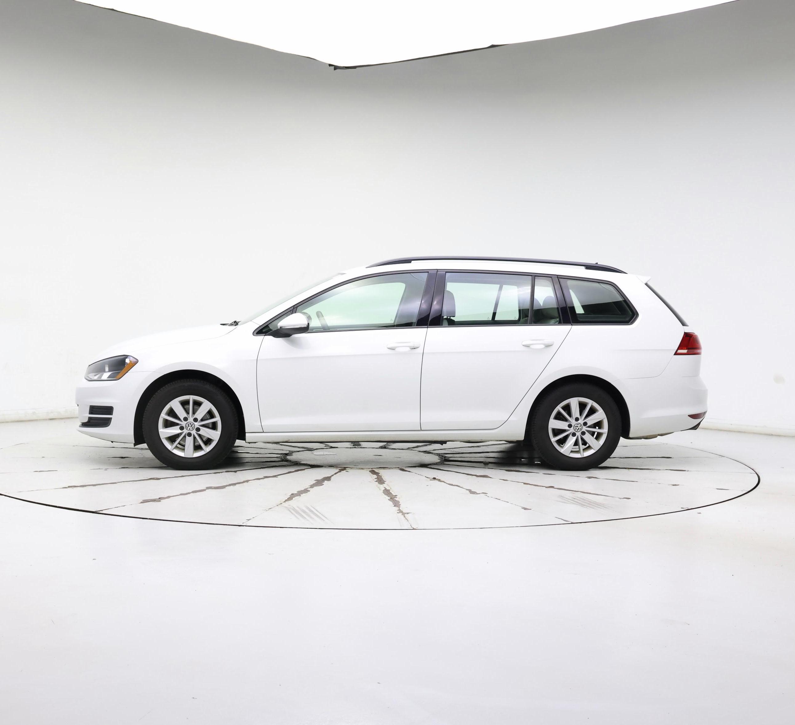 Thumbnail: 2016 Volkswagen Golf - 3