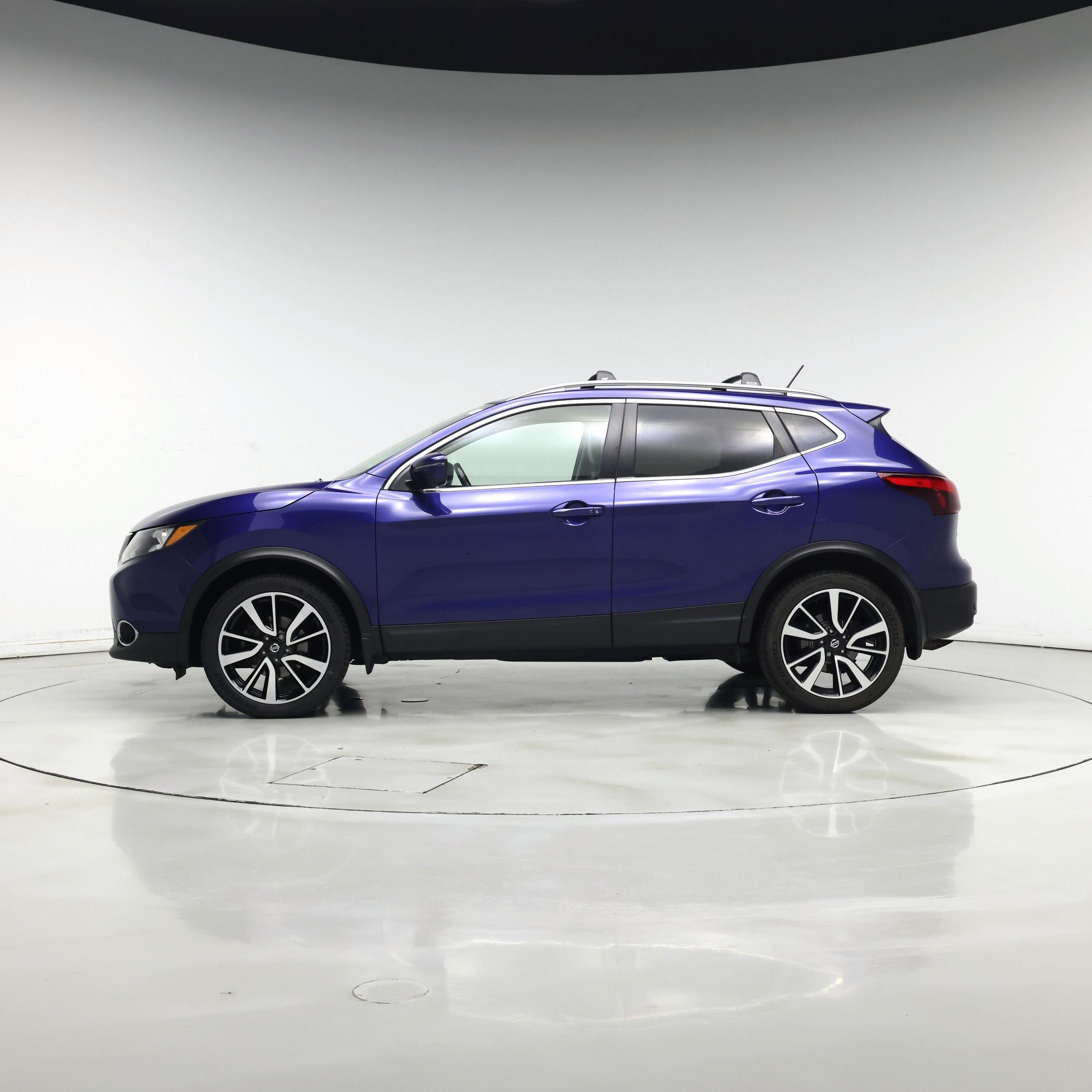 Thumbnail: 2019 Nissan Rogue Sport - 3