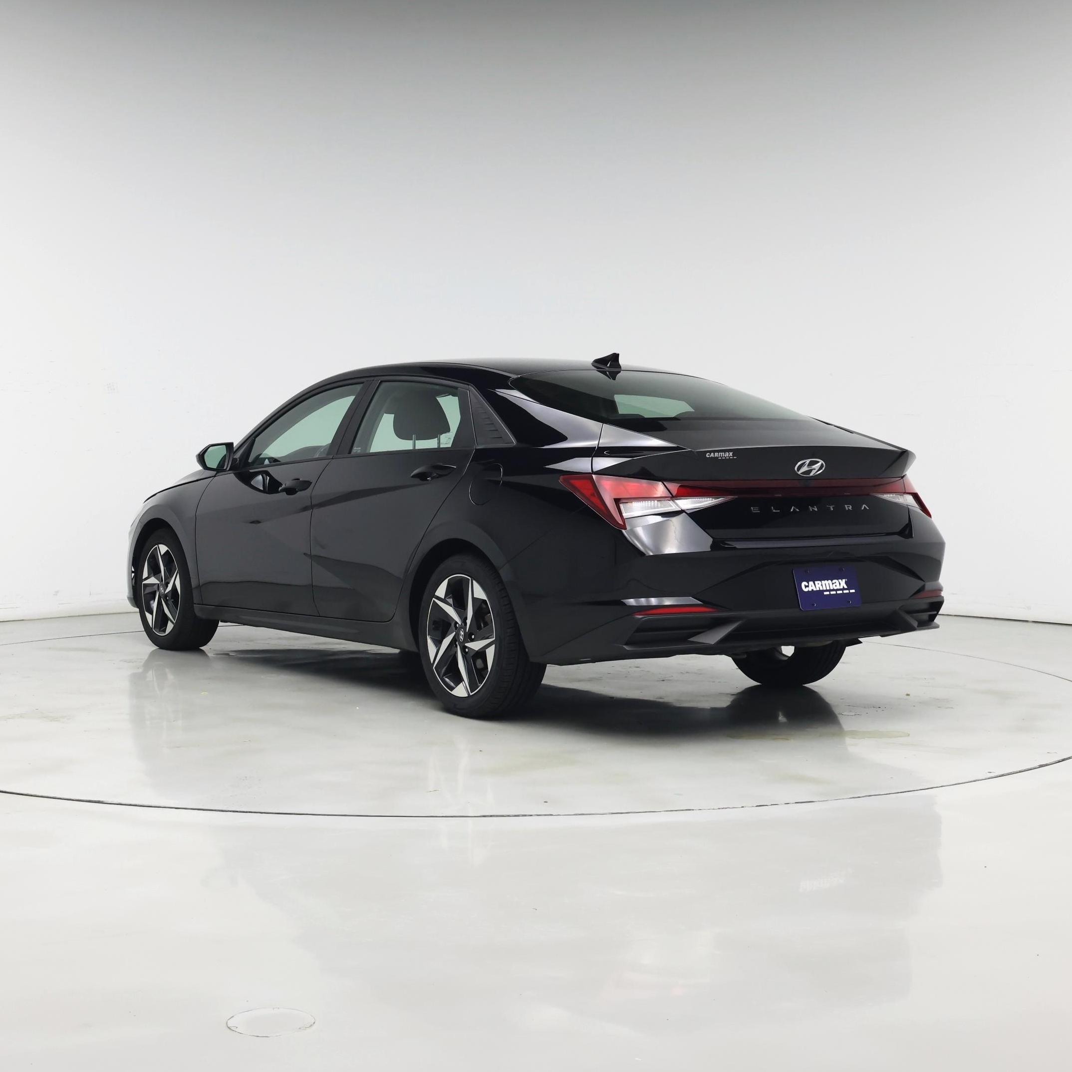 Thumbnail: 2023 Hyundai Elantra - 2