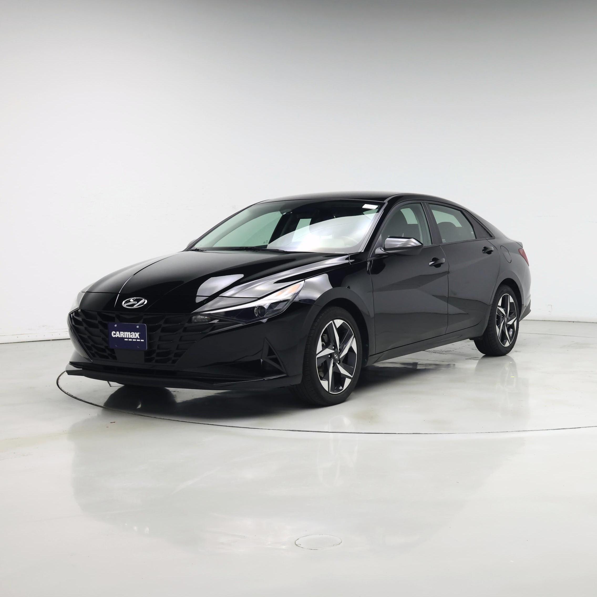 Thumbnail: 2023 Hyundai Elantra - 4