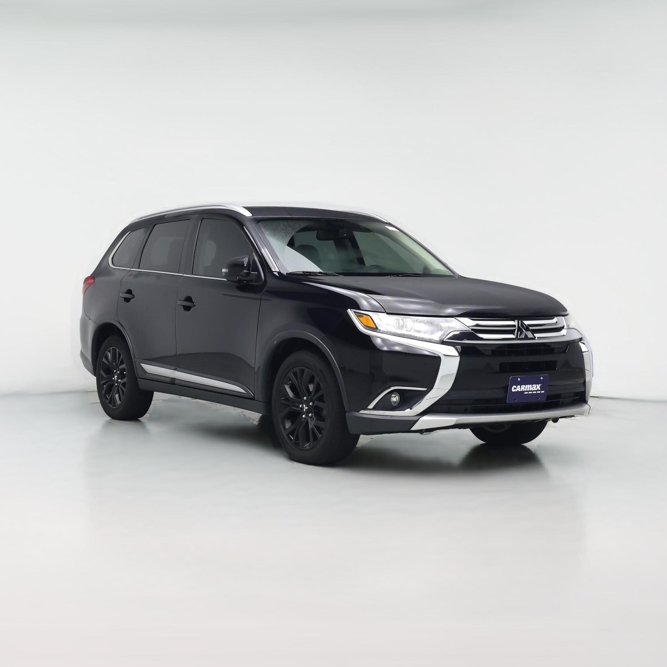 Thumbnail: 2017 Mitsubishi Outlander - 1