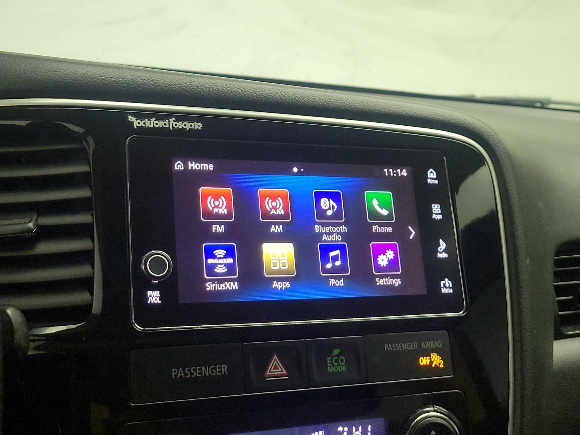 Thumbnail: 2017 Mitsubishi Outlander - 15