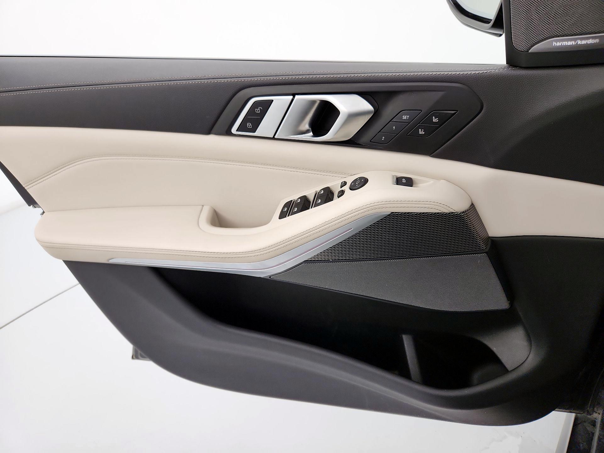 Thumbnail: 2022 BMW X5 - 12