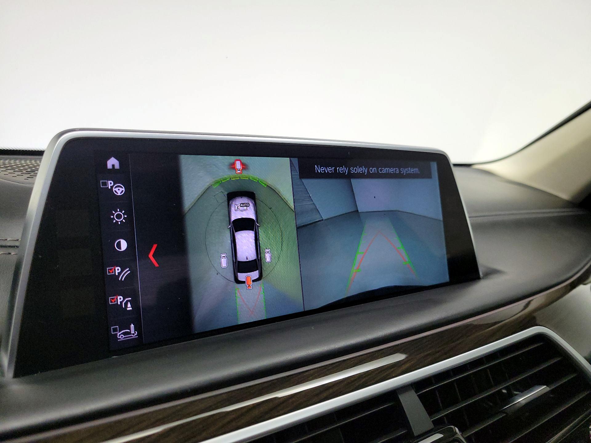 Thumbnail: 2018 BMW 7 Series - 15
