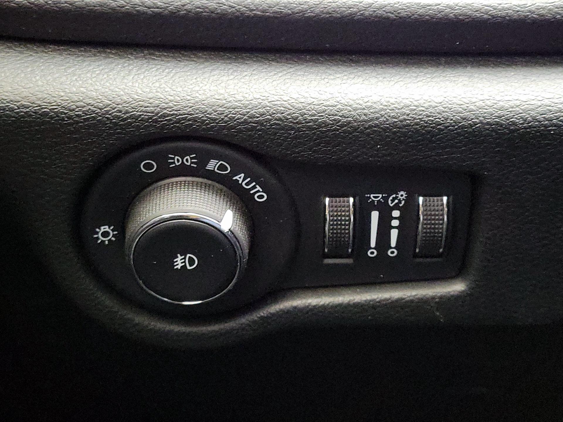 Thumbnail: 2022 Chrysler Pacifica - 13