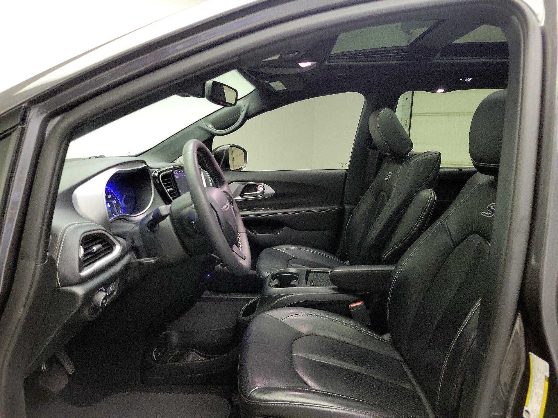 Thumbnail: 2022 Chrysler Pacifica - 20