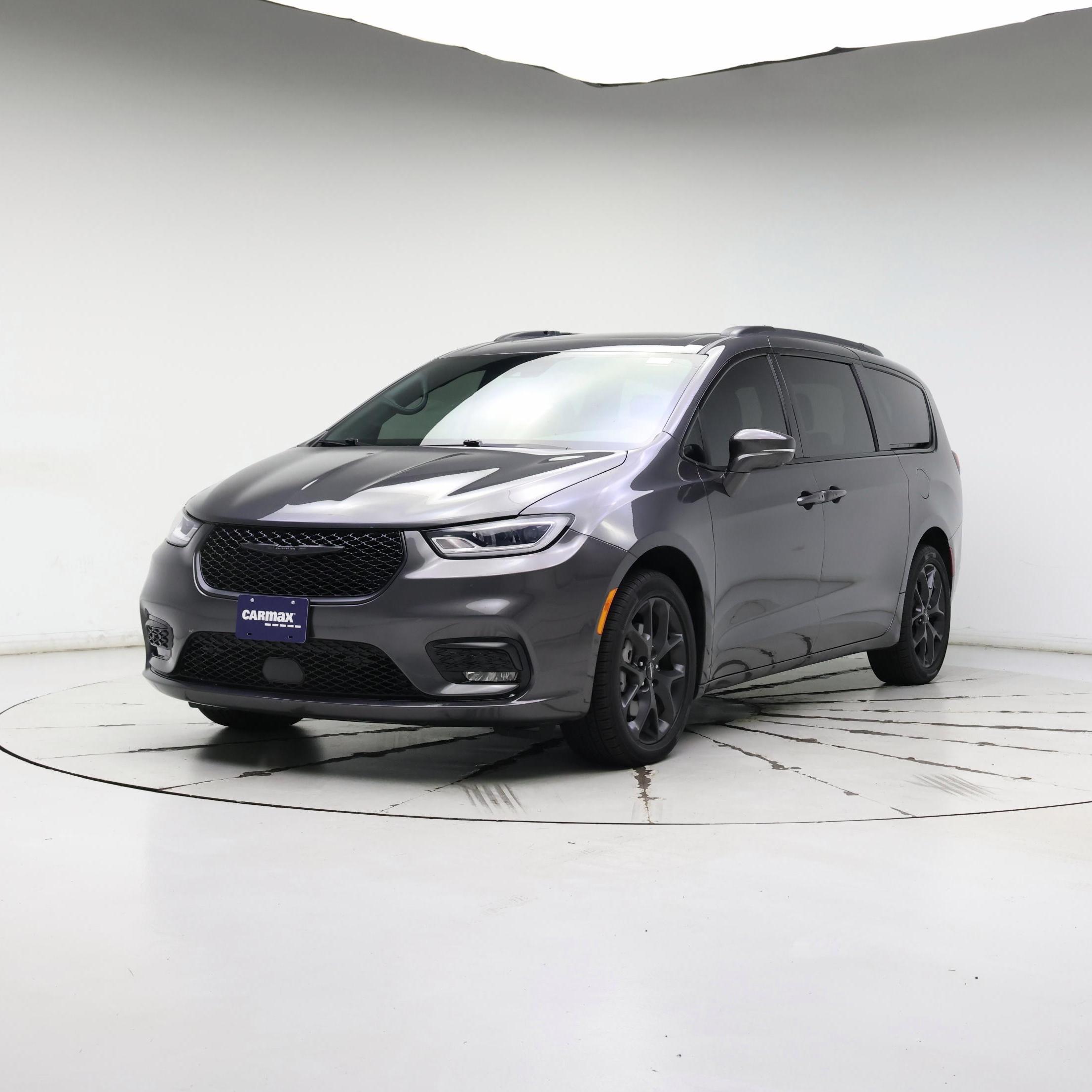 Thumbnail: 2022 Chrysler Pacifica - 4