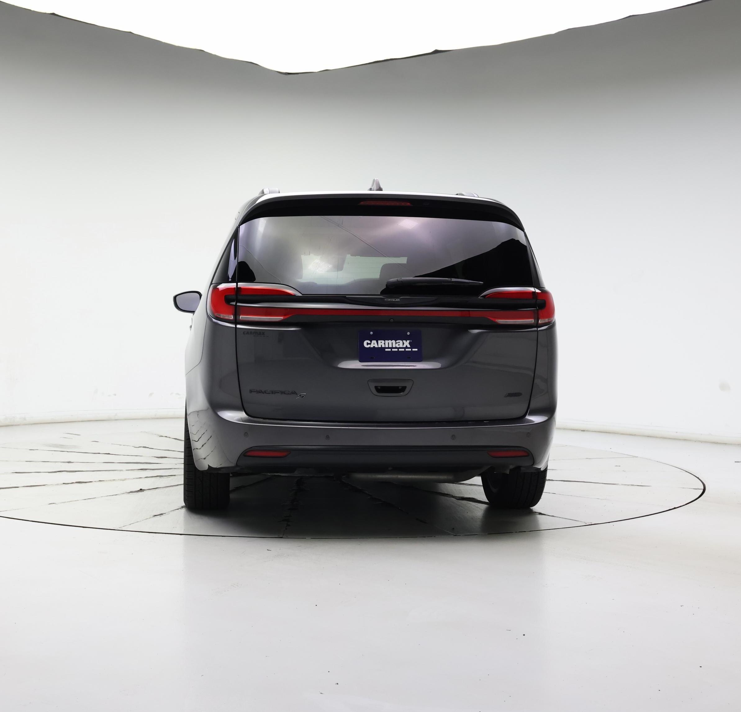 Thumbnail: 2022 Chrysler Pacifica - 6