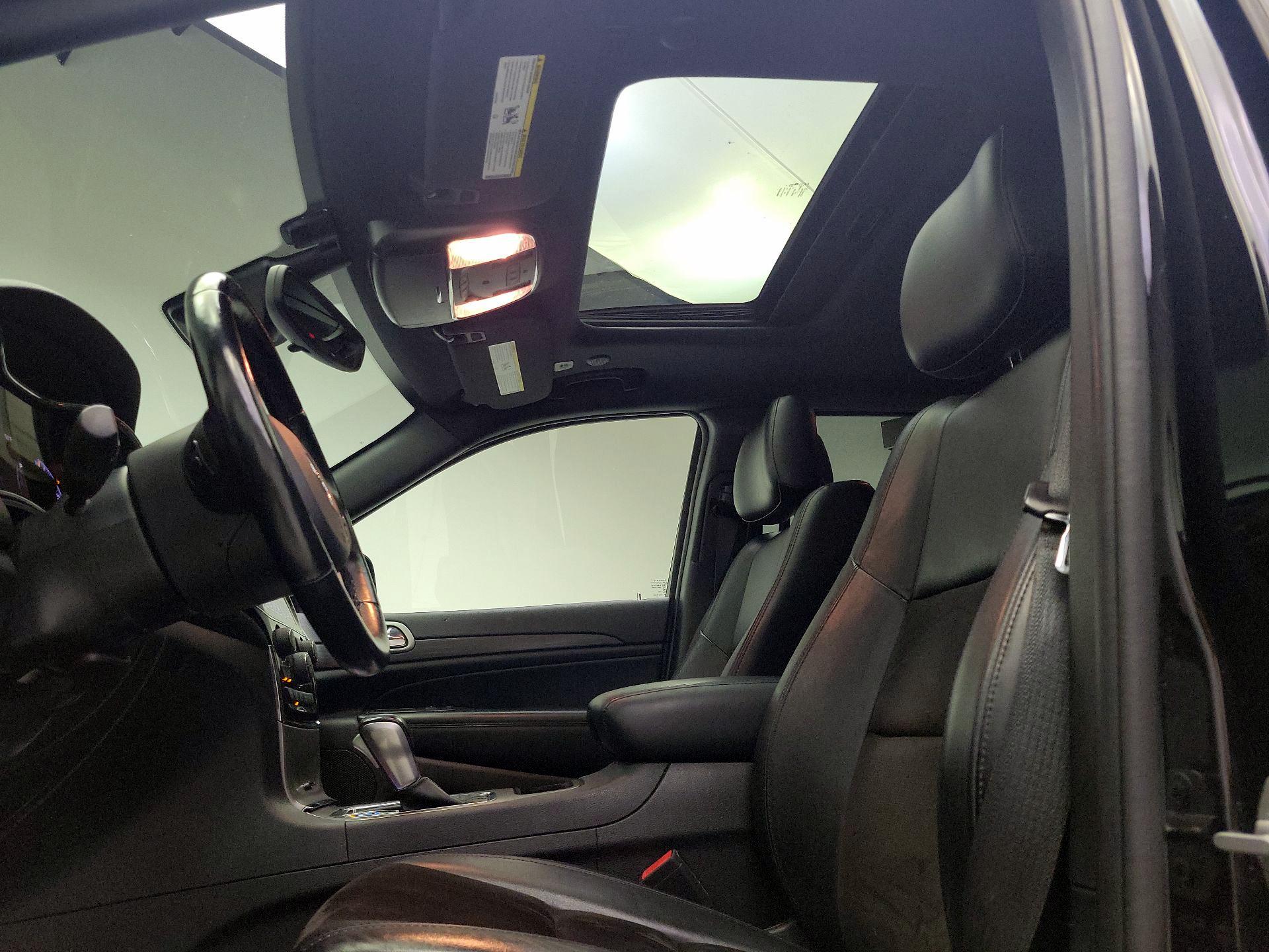 Thumbnail: 2021 Jeep Grand Cherokee - 20