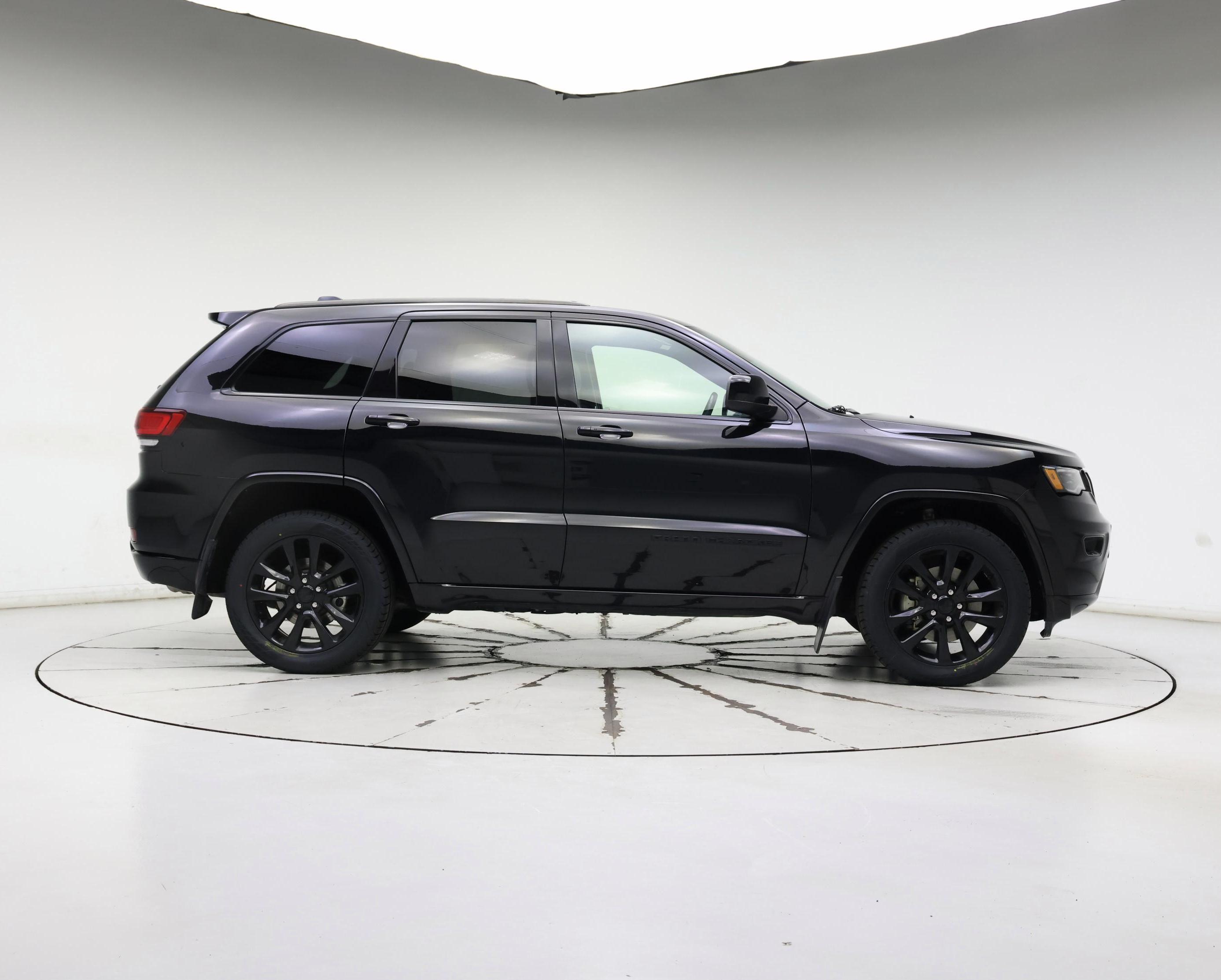 Thumbnail: 2021 Jeep Grand Cherokee - 7
