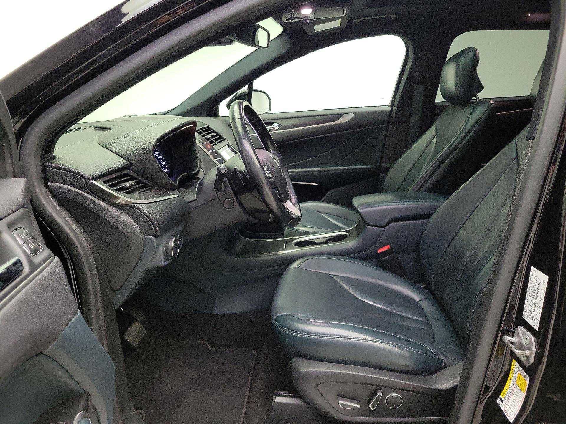 Thumbnail: 2019 Lincoln MKC - 11