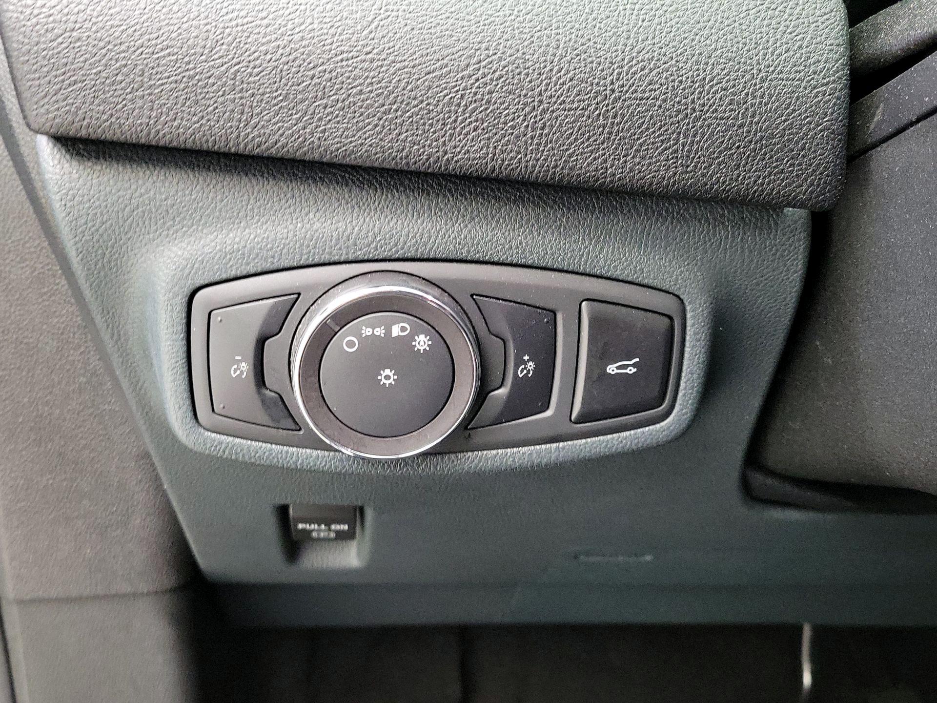 Thumbnail: 2019 Lincoln MKC - 13