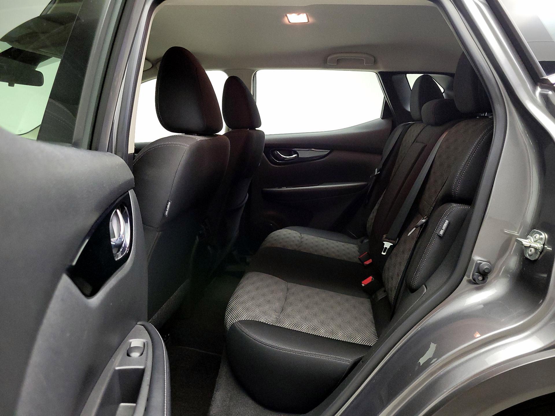 Thumbnail: 2020 Nissan Rogue Sport - 19