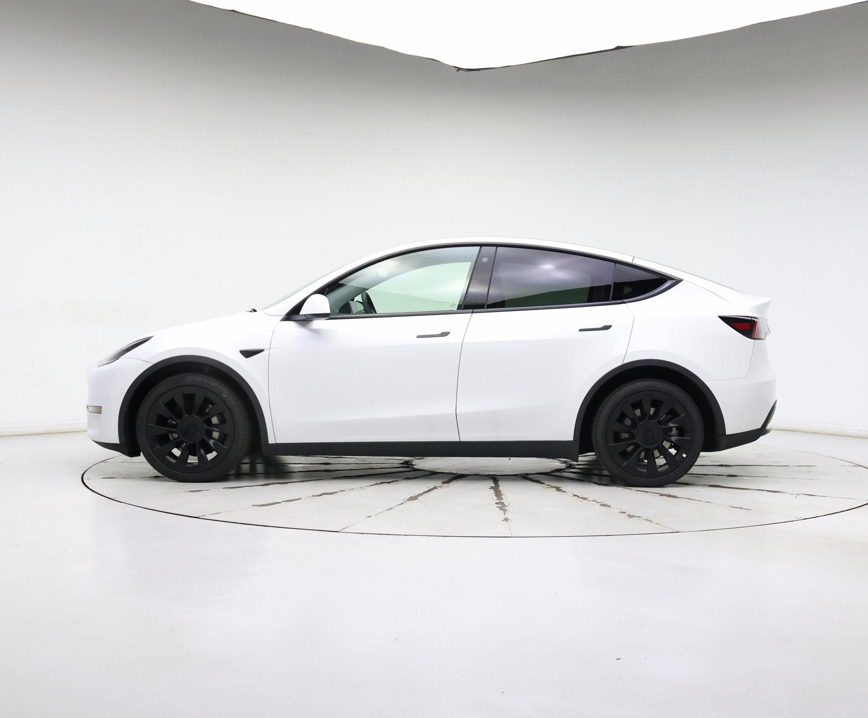 Thumbnail: 2022 Tesla Model Y - 3